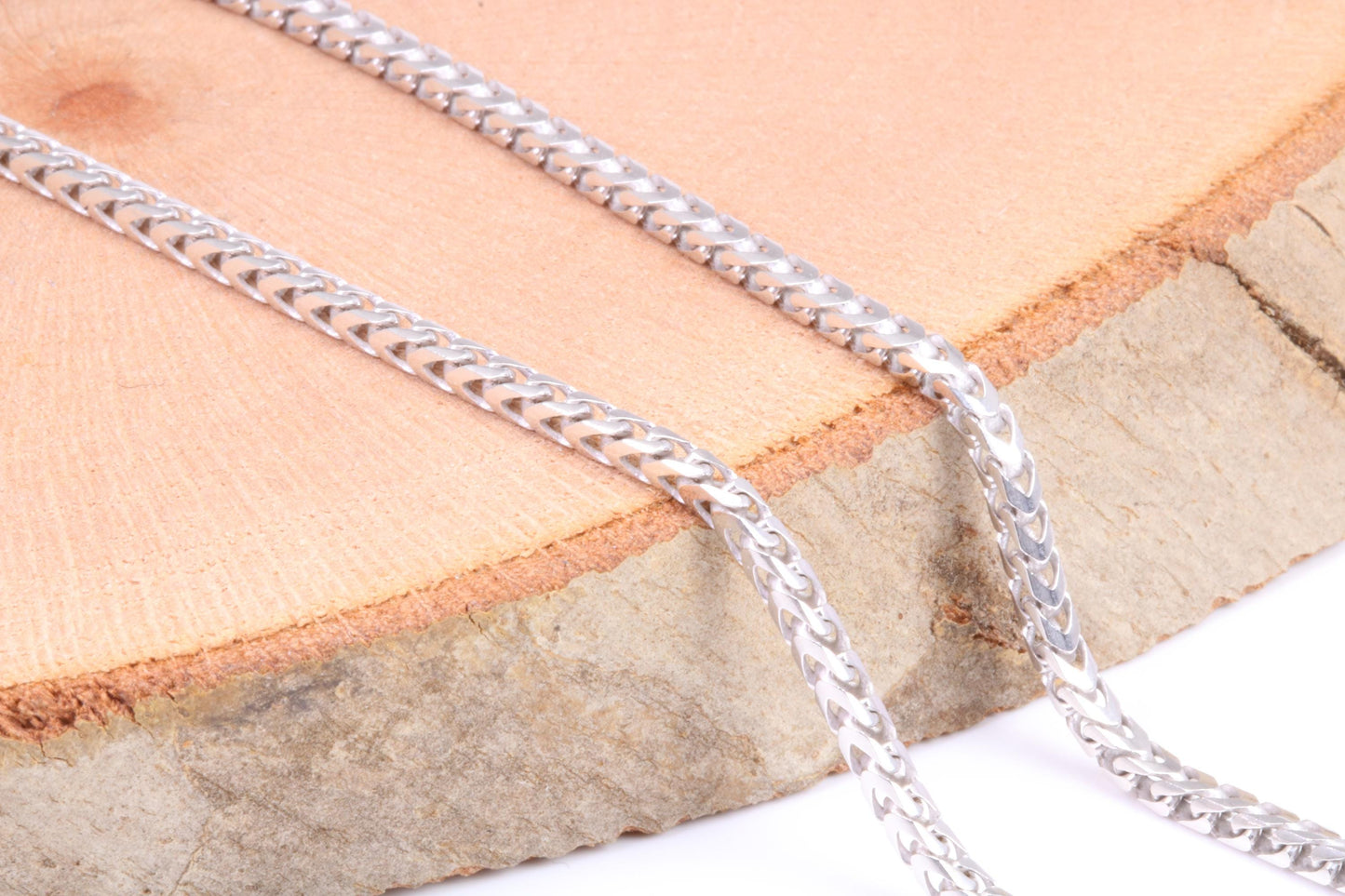 Gents heavy 34 inch Chain, made from solid Sterling Silver, 34 Inches Long x 2.3 mm wide, British Hallmarked