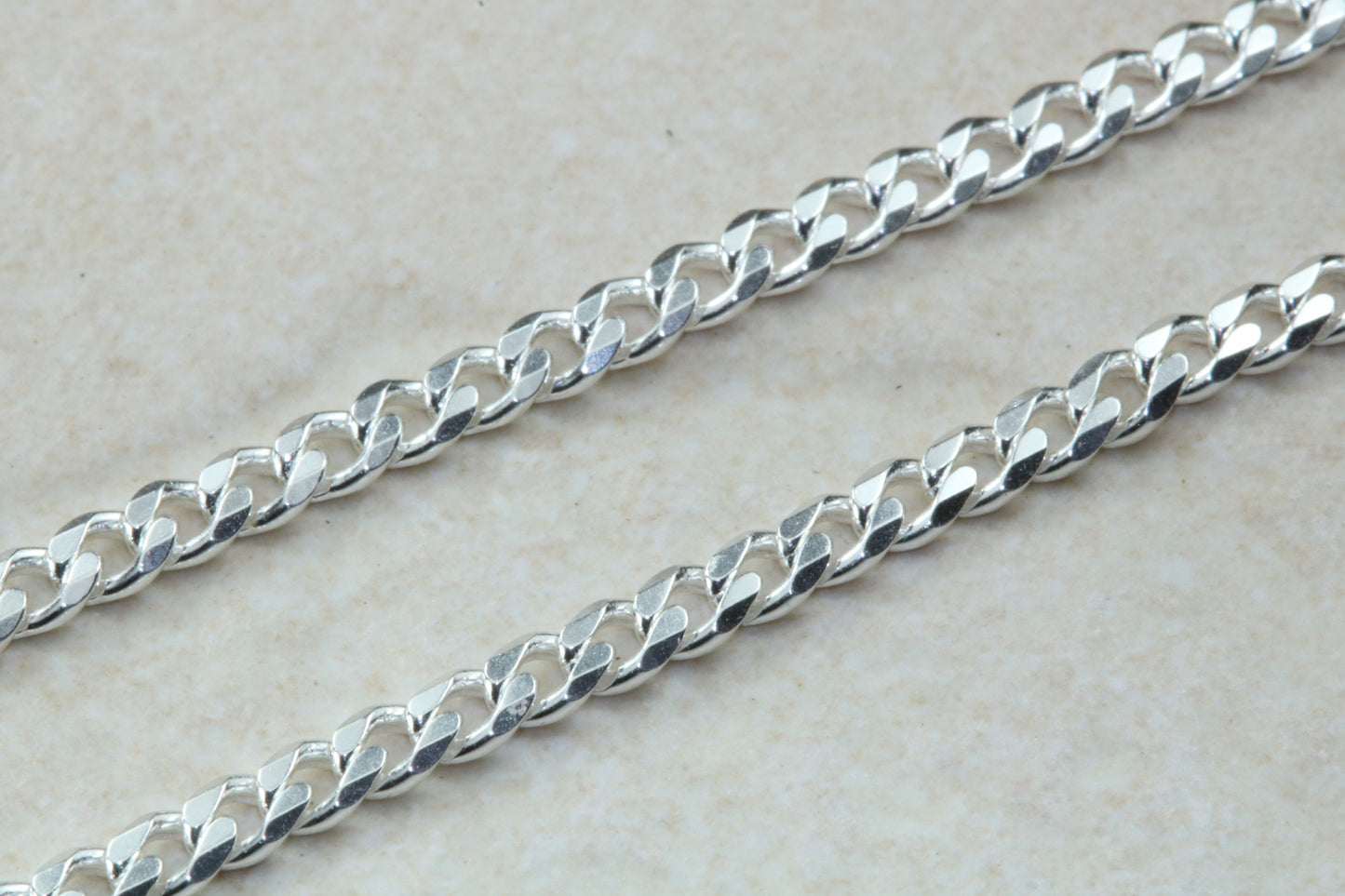 Silver diamond cut curb Chain. Silver chain with diamond cut links. 22 inch Length. Perfect for pendants or worn on its own.