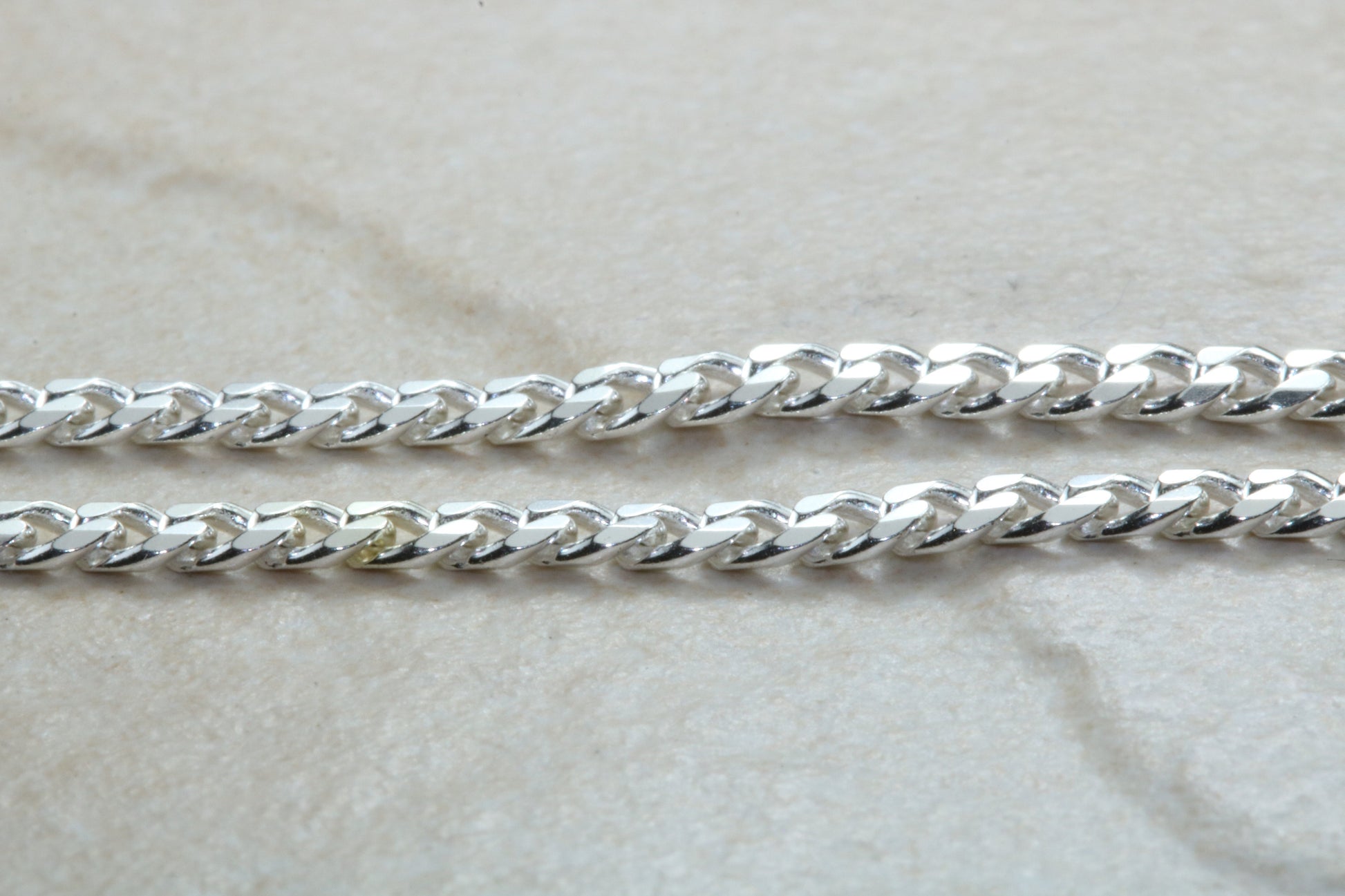 Silver diamond cut curb Chain. Silver chain with diamond cut links. 22 inch Length. Perfect for pendants or worn on its own.