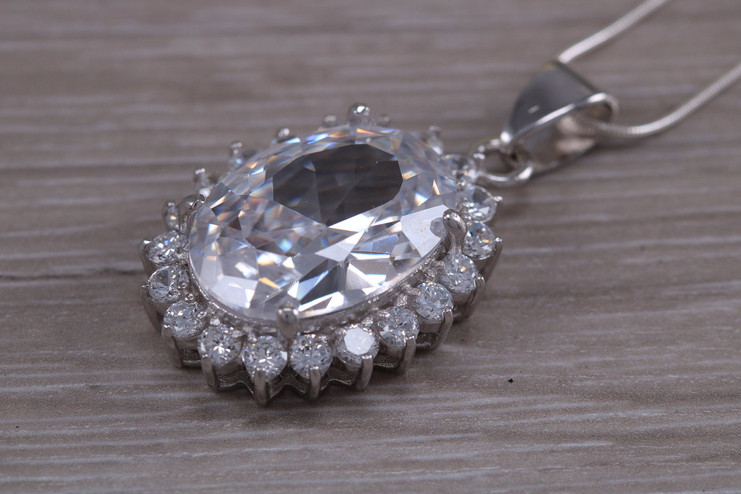 Very Large C Z set Cluster Necklace