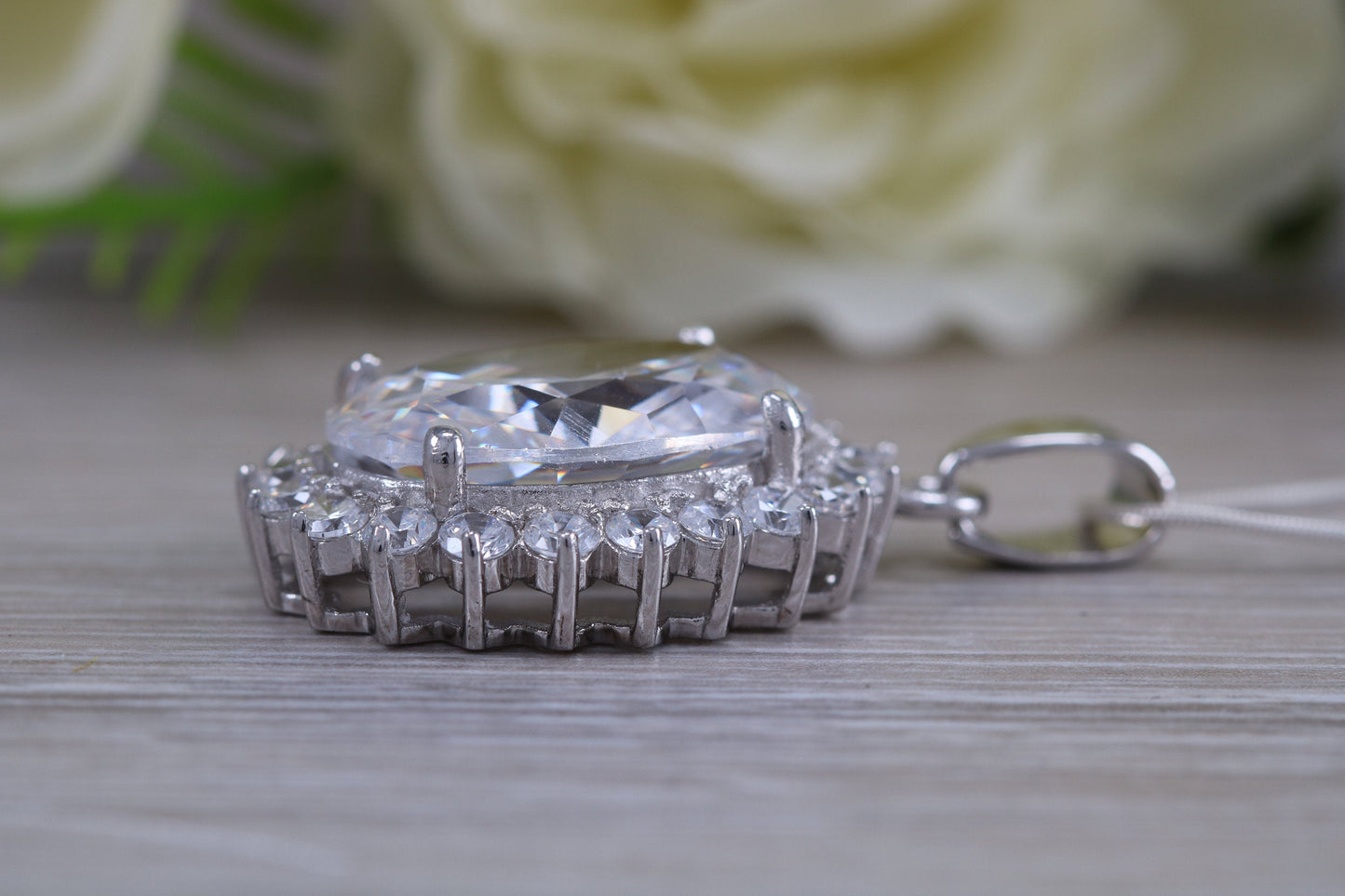 Very Large C Z set Cluster Necklace