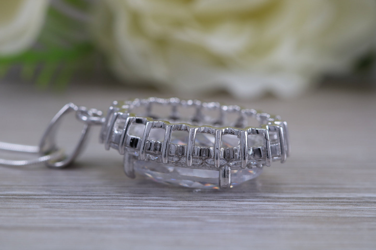 Very Large C Z set Cluster Necklace