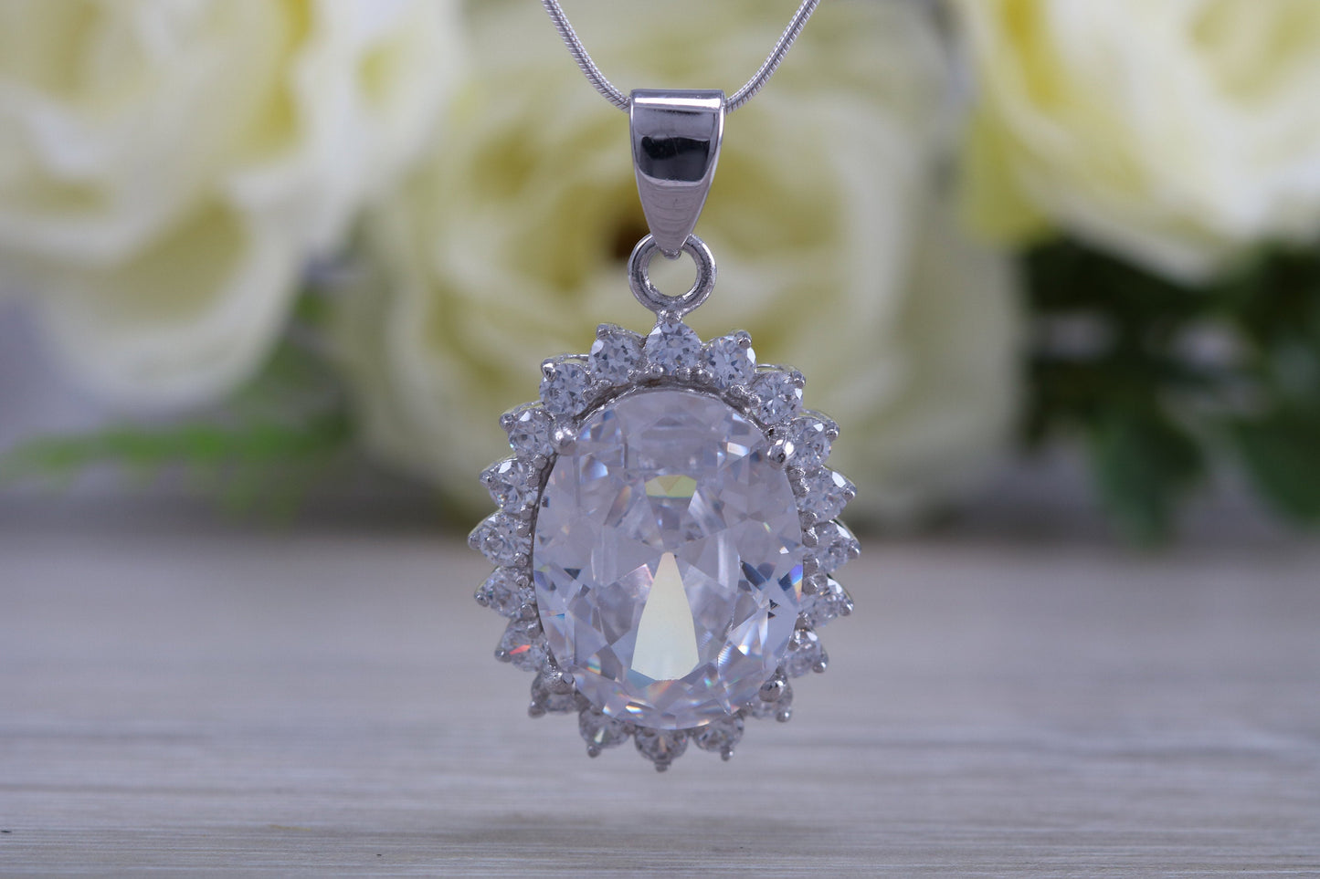 Very Large C Z set Cluster Necklace