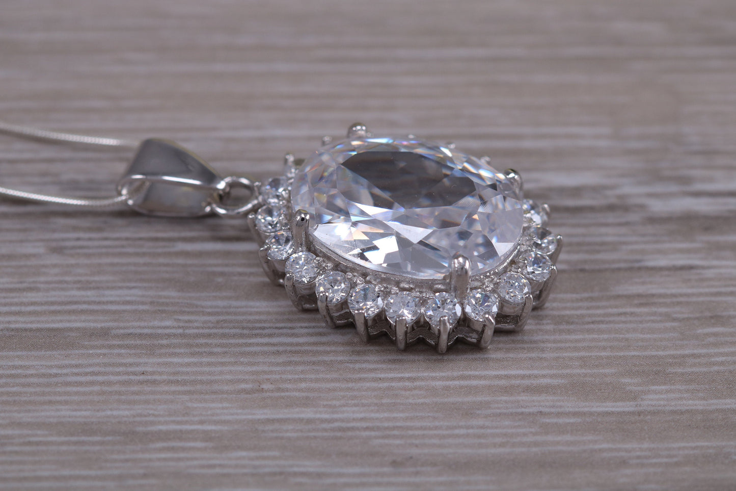 Very Large C Z set Cluster Necklace