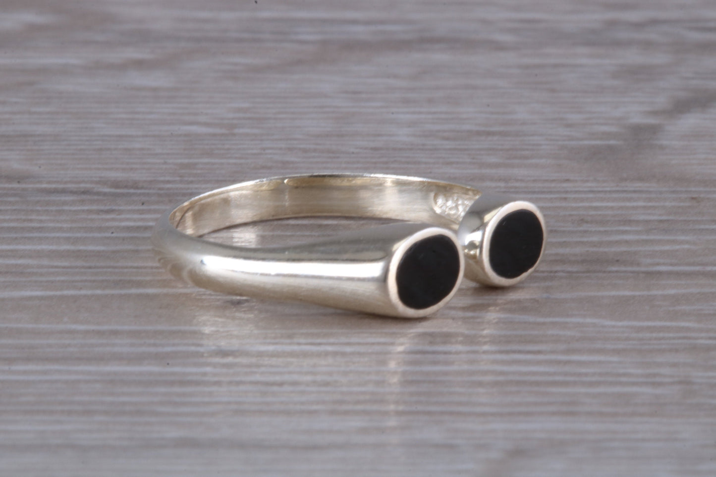 Silver Black Onyx open ended ring, 925 grade sterling silver with black Onyx inlay, suitable for all age groups, very unusual design