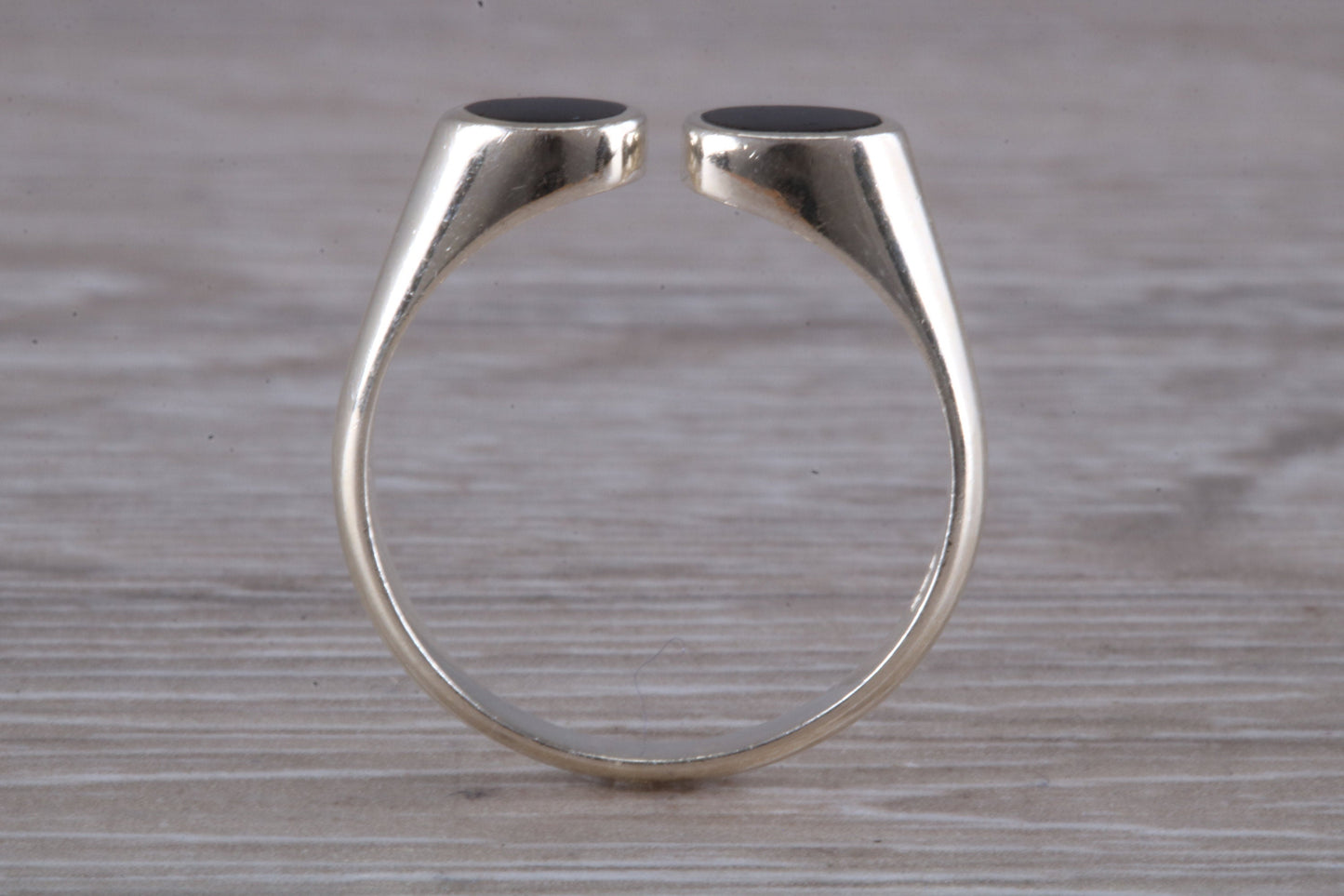 Silver Black Onyx open ended ring, 925 grade sterling silver with black Onyx inlay, suitable for all age groups, very unusual design