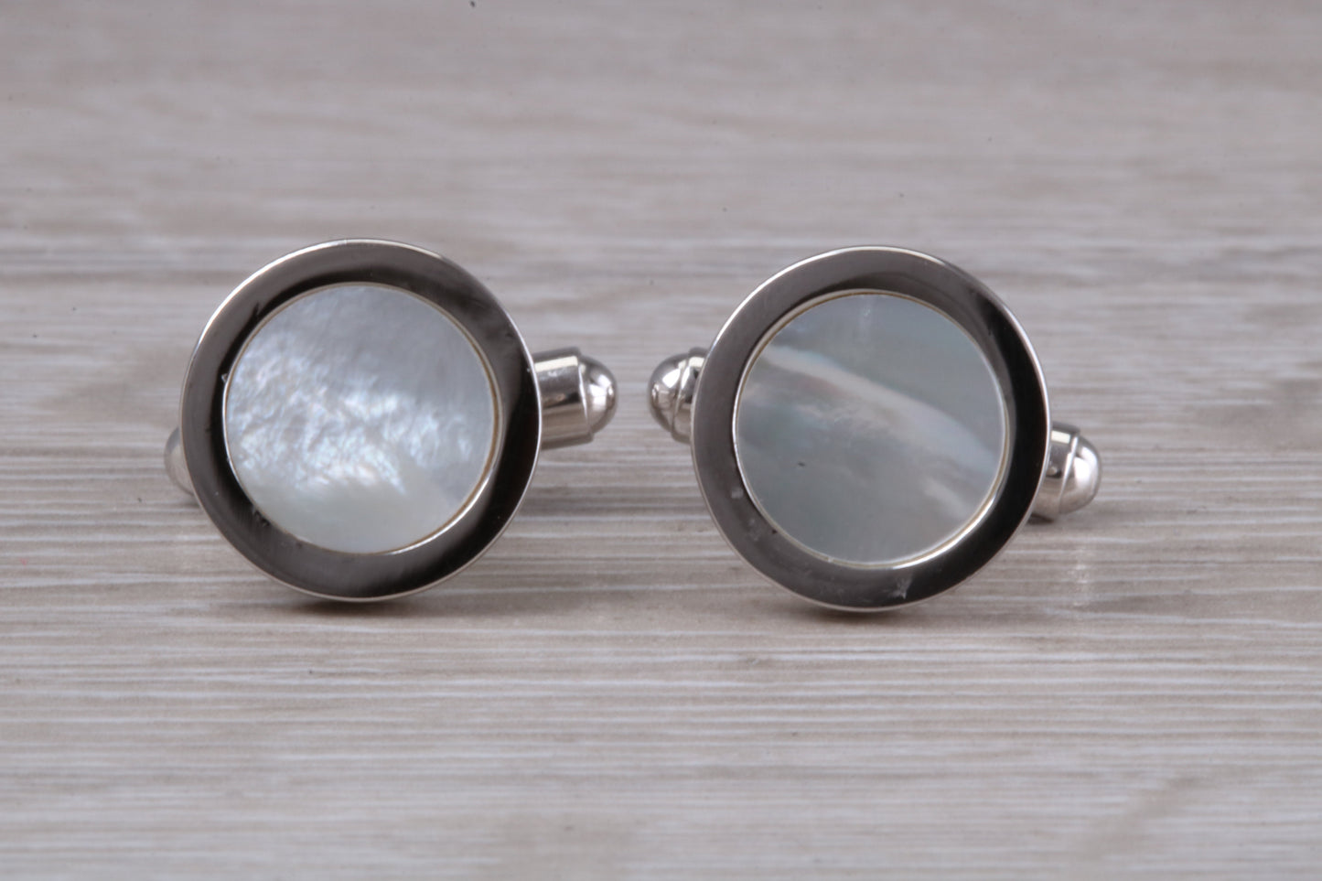 Silver Mother of Pearl set Round Cufflinks