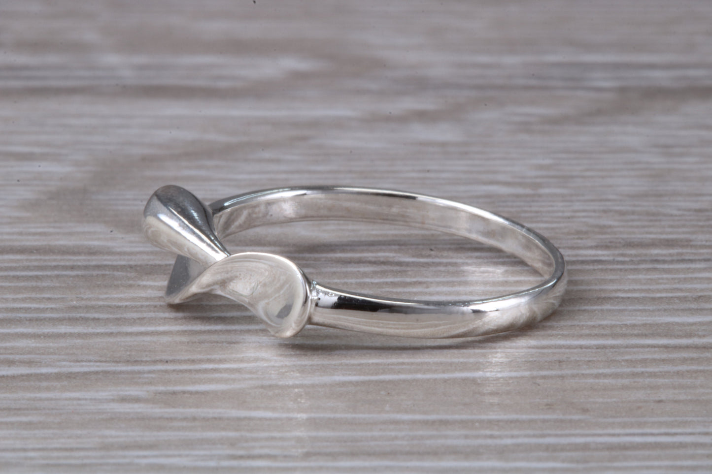 Scroll design ring, solid silver with high polished finish, very dainty and suitable for all ages