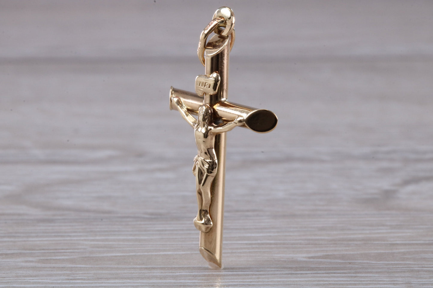 9ct Yellow Gold Crucifix Necklace