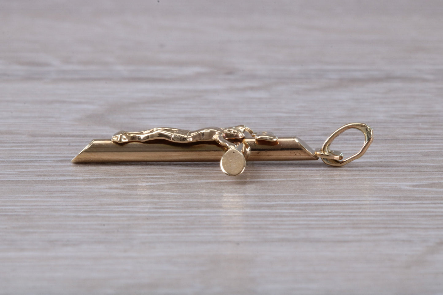 9ct Yellow Gold Crucifix Necklace