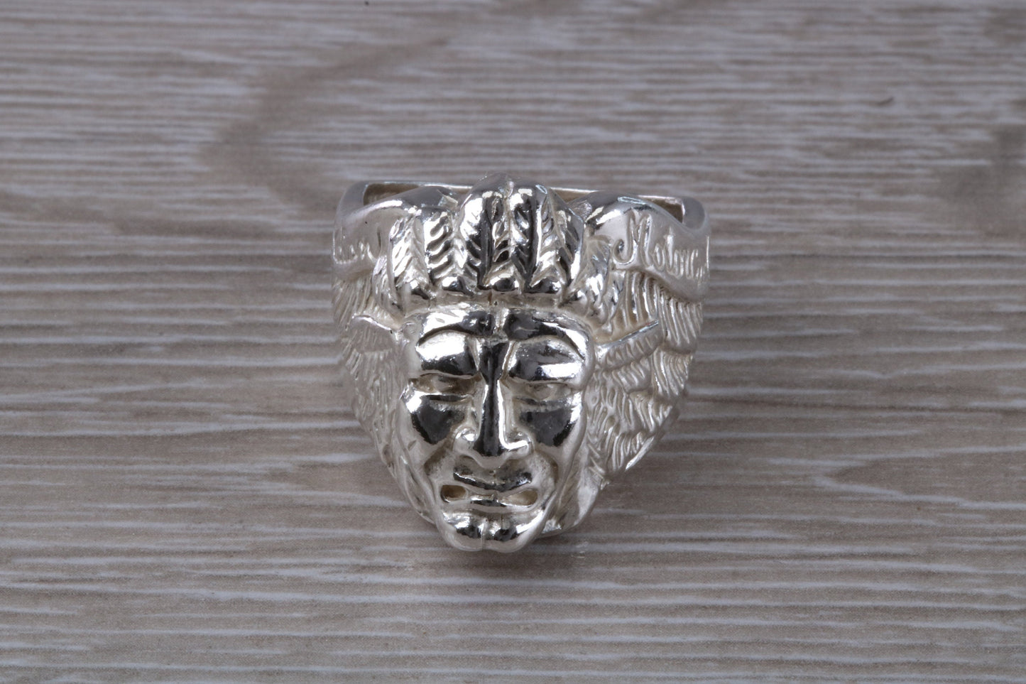 Large and heavy American Indian head ring,solid silver,unisex for ladies and gents,available in silver, yellow gold, white gold and platinum
