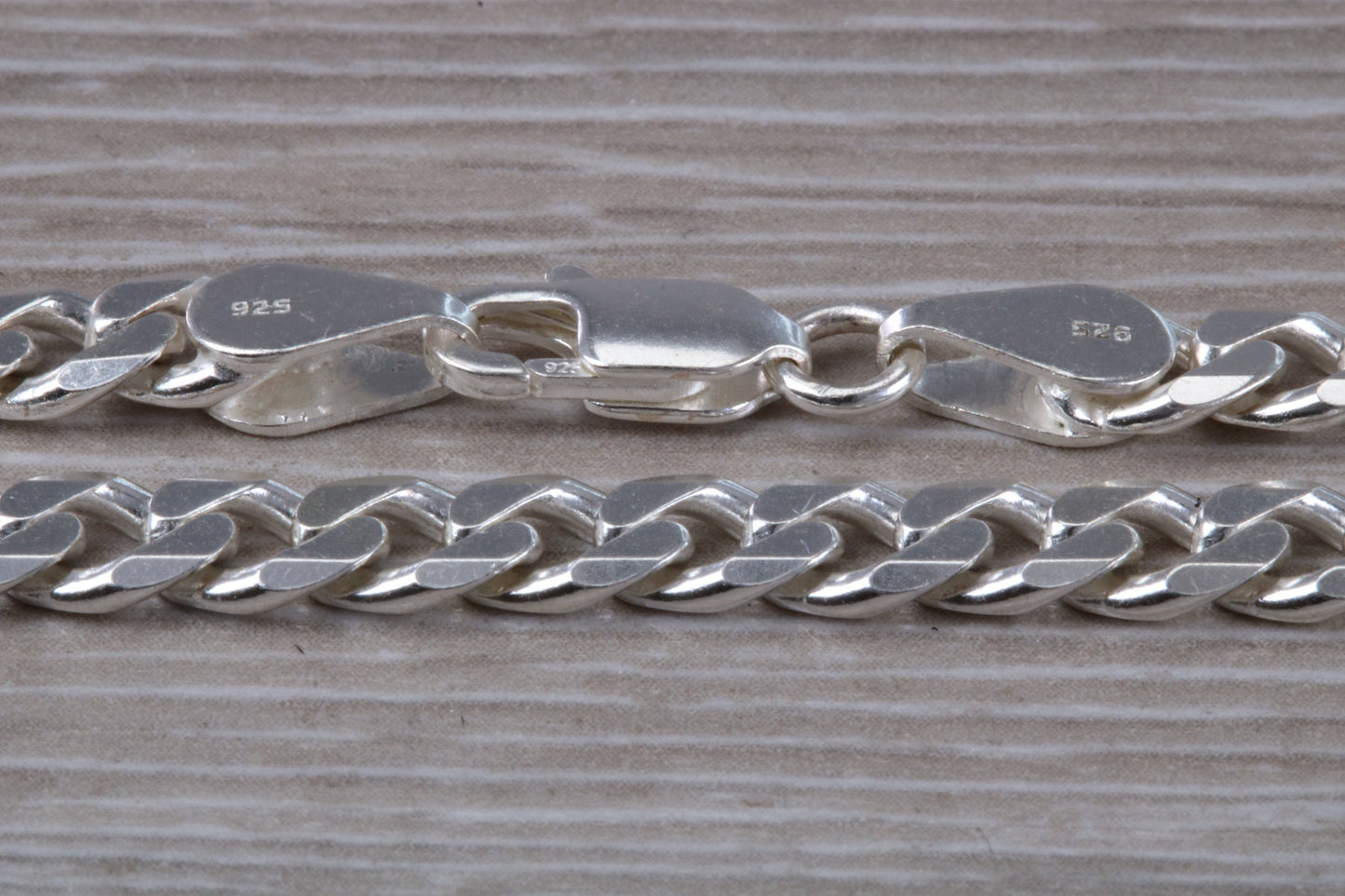 Diamond Cut Curb Chain. Silver chain with diamond cut links