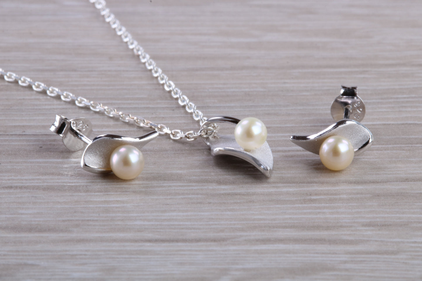 Real Pearl Necklace and Matching Stud Earrings
