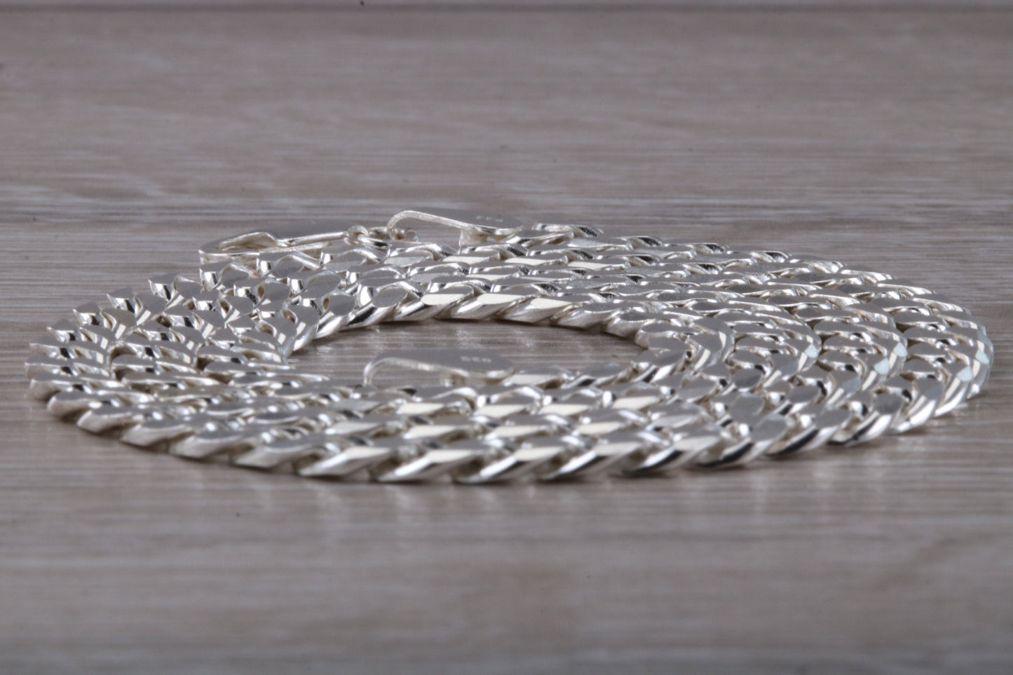 Diamond Cut Curb Chain. Silver chain with diamond cut links