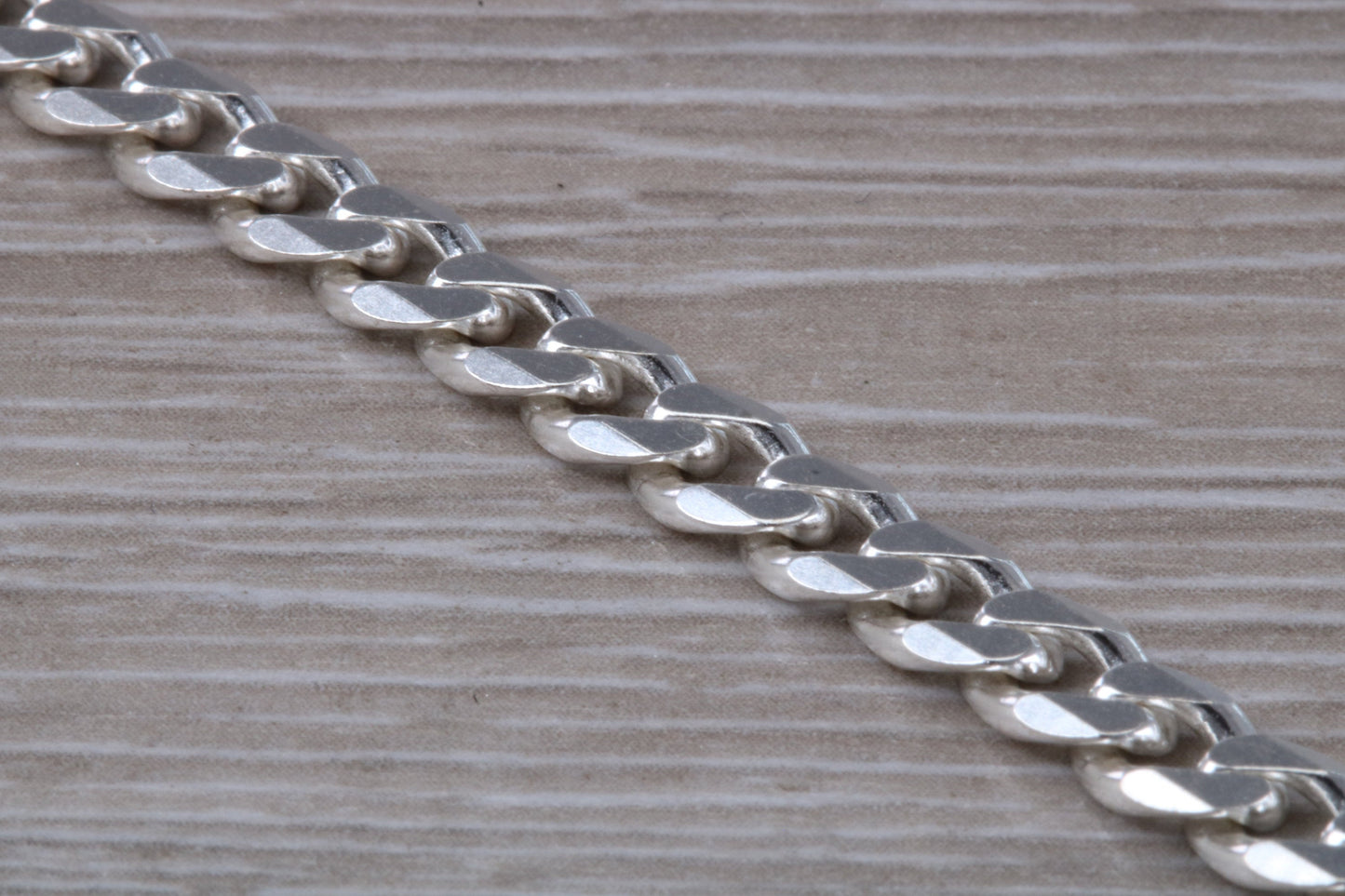 Diamond Cut Curb Chain. Silver chain with diamond cut links