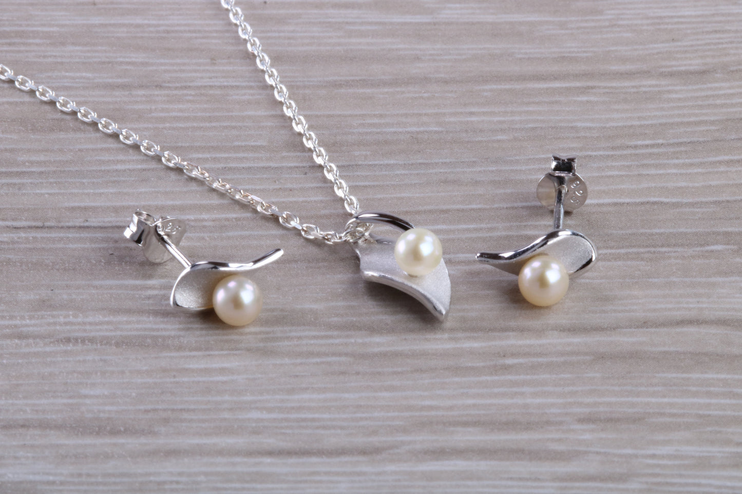 Real Pearl Necklace and Matching Stud Earrings