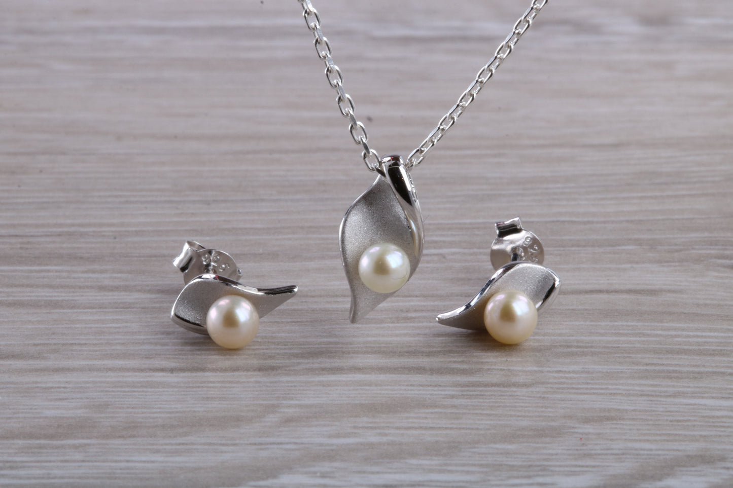 Real Pearl Necklace and Matching Stud Earrings