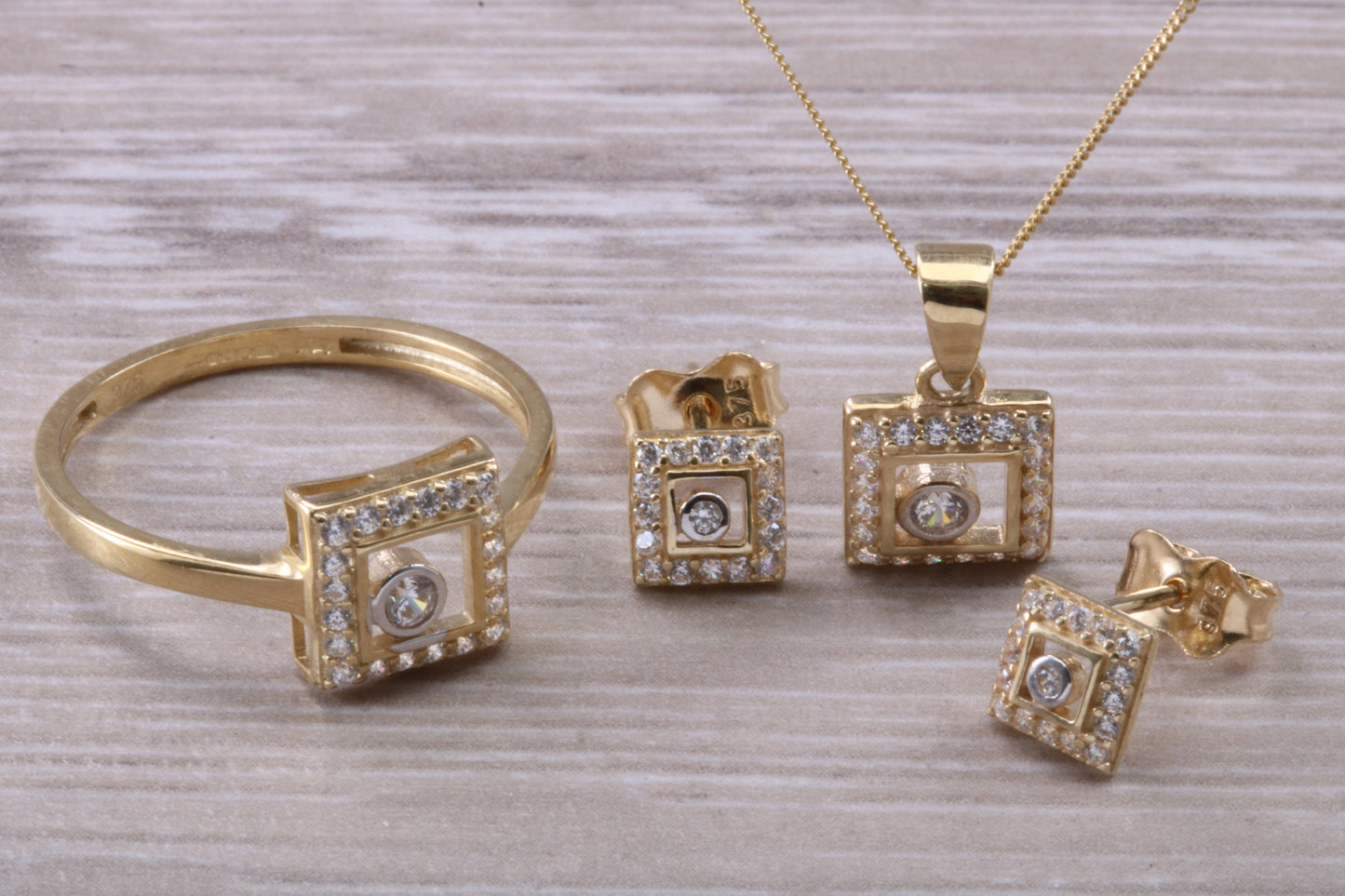 9ct yellow Gold Matching Stud Earrings, Necklace and Ring