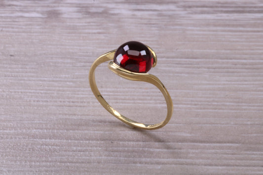 Beautiful Cabochon cut Garnet ring, solid 9ct Yellow Gold, British hallmarked, Dainty and very colourful ring