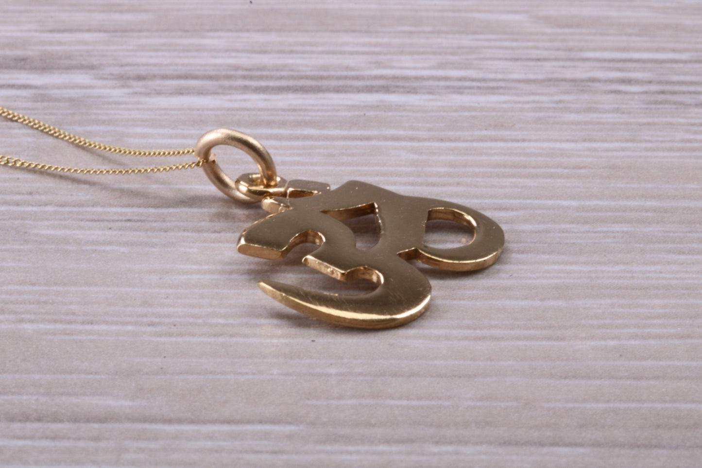 9ct Yellow Gold Aum Necklace
