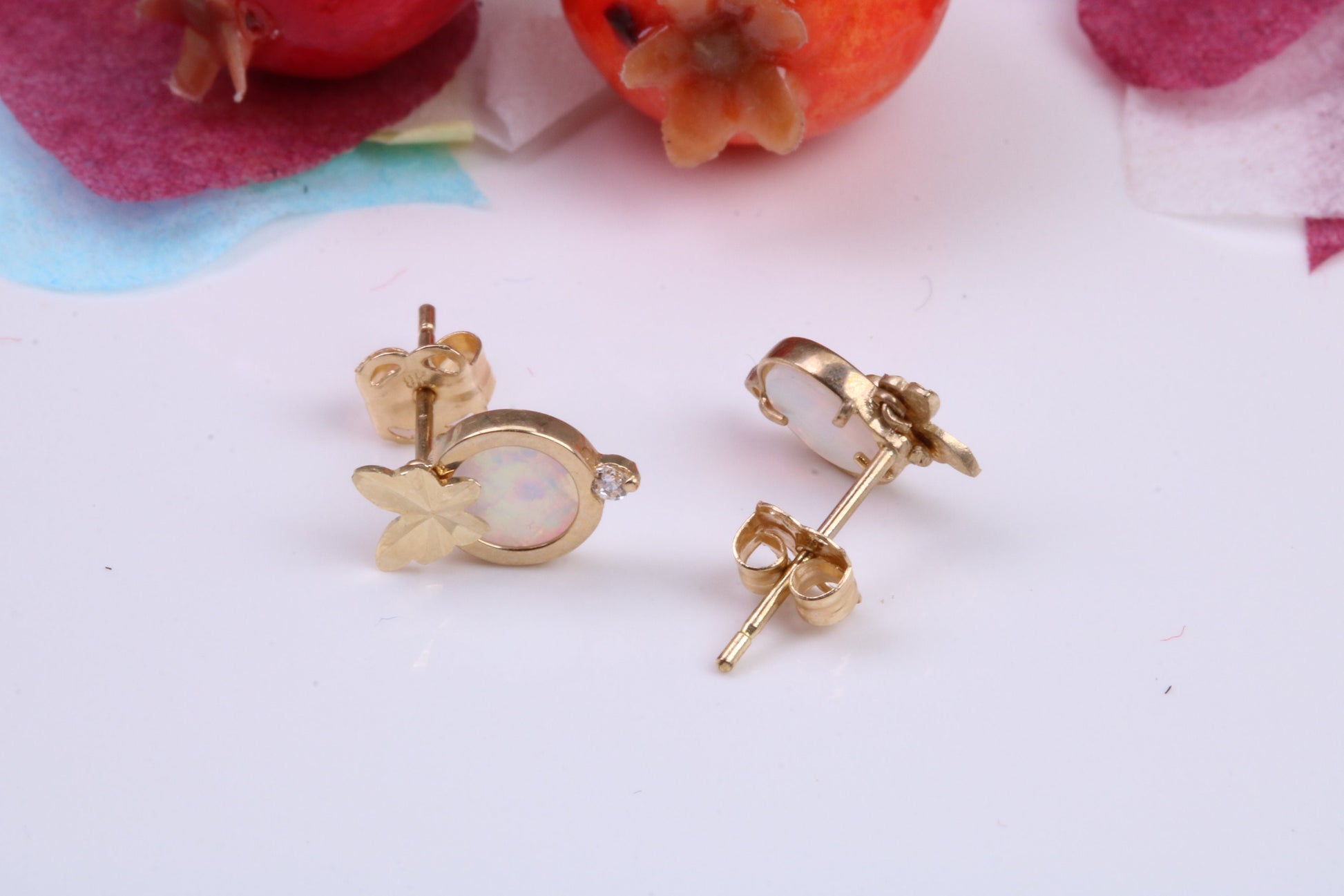 Opal and Z set Stud Earrings Made from 9ct Yellow Gold