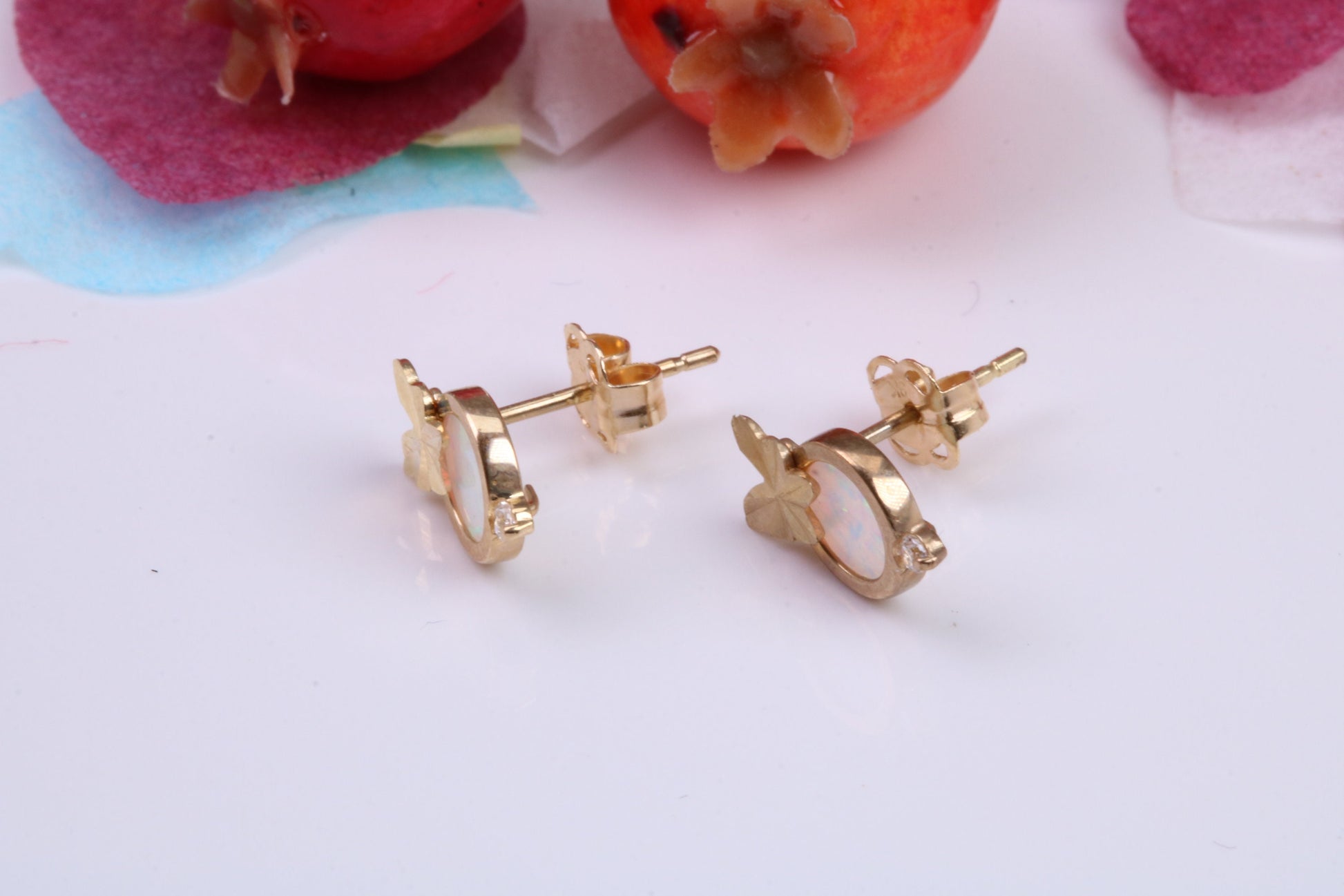 Opal and Z set Stud Earrings Made from 9ct Yellow Gold