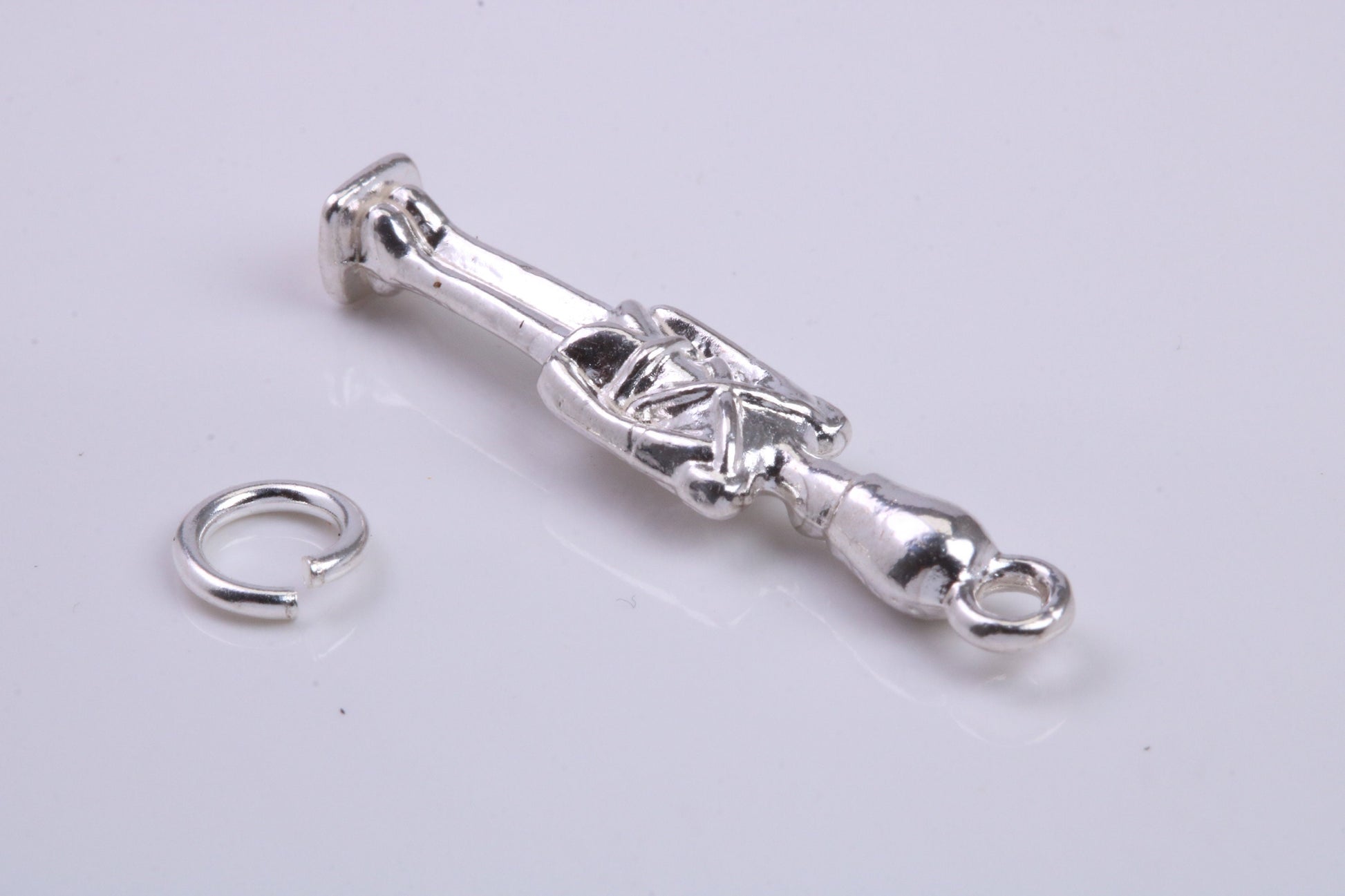 Queens Guard Charm, Traditional Charm, Made from Solid 925 Grade Sterling Silver, Complete with Attachment Link