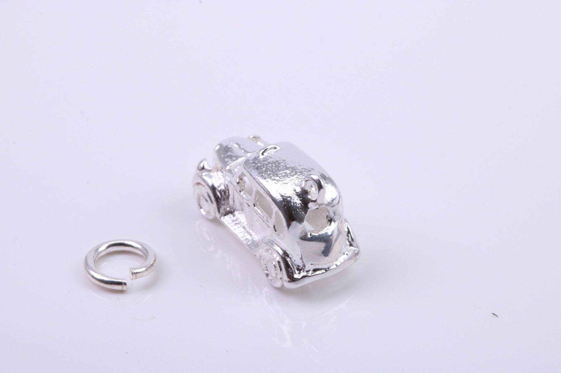 Iconic London Cab Charm, Traditional Charm, Made from Solid 925 Grade Sterling Silver, Complete with Attachment Link