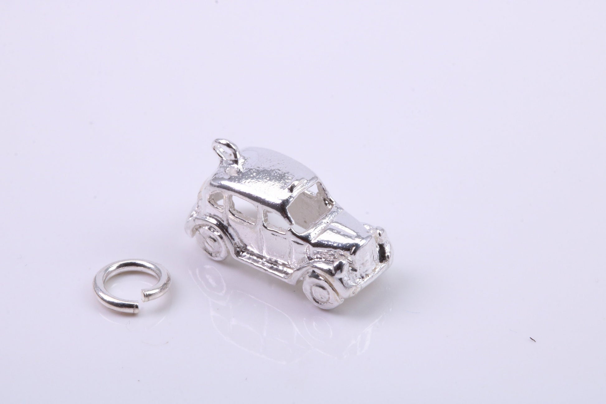 Iconic London Cab Charm, Traditional Charm, Made from Solid 925 Grade Sterling Silver, Complete with Attachment Link