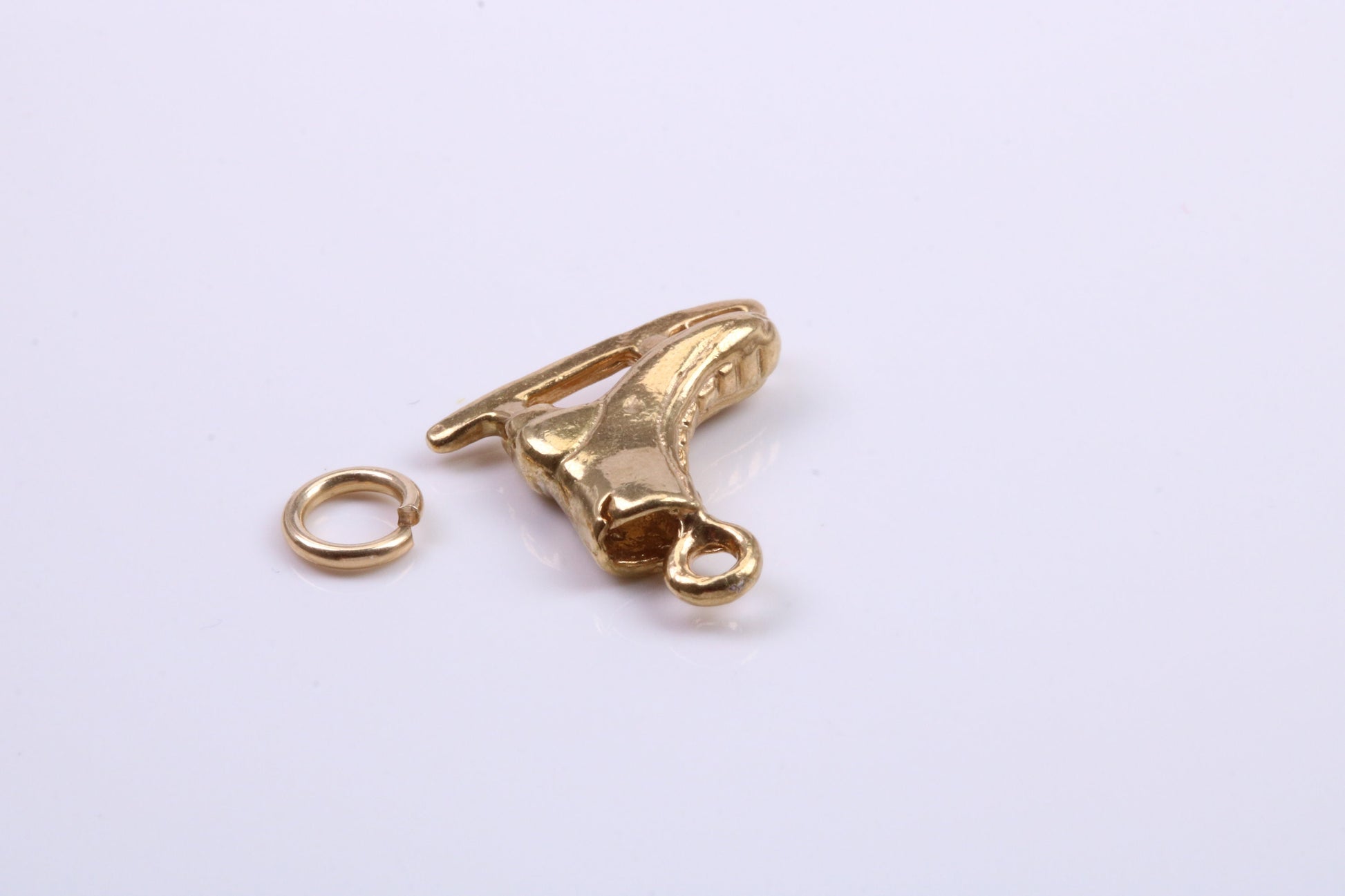 Ice Skate Charm, Traditional Charm, Made from Solid 9ct Yellow Gold, British Hallmarked, Complete with Attachment Link