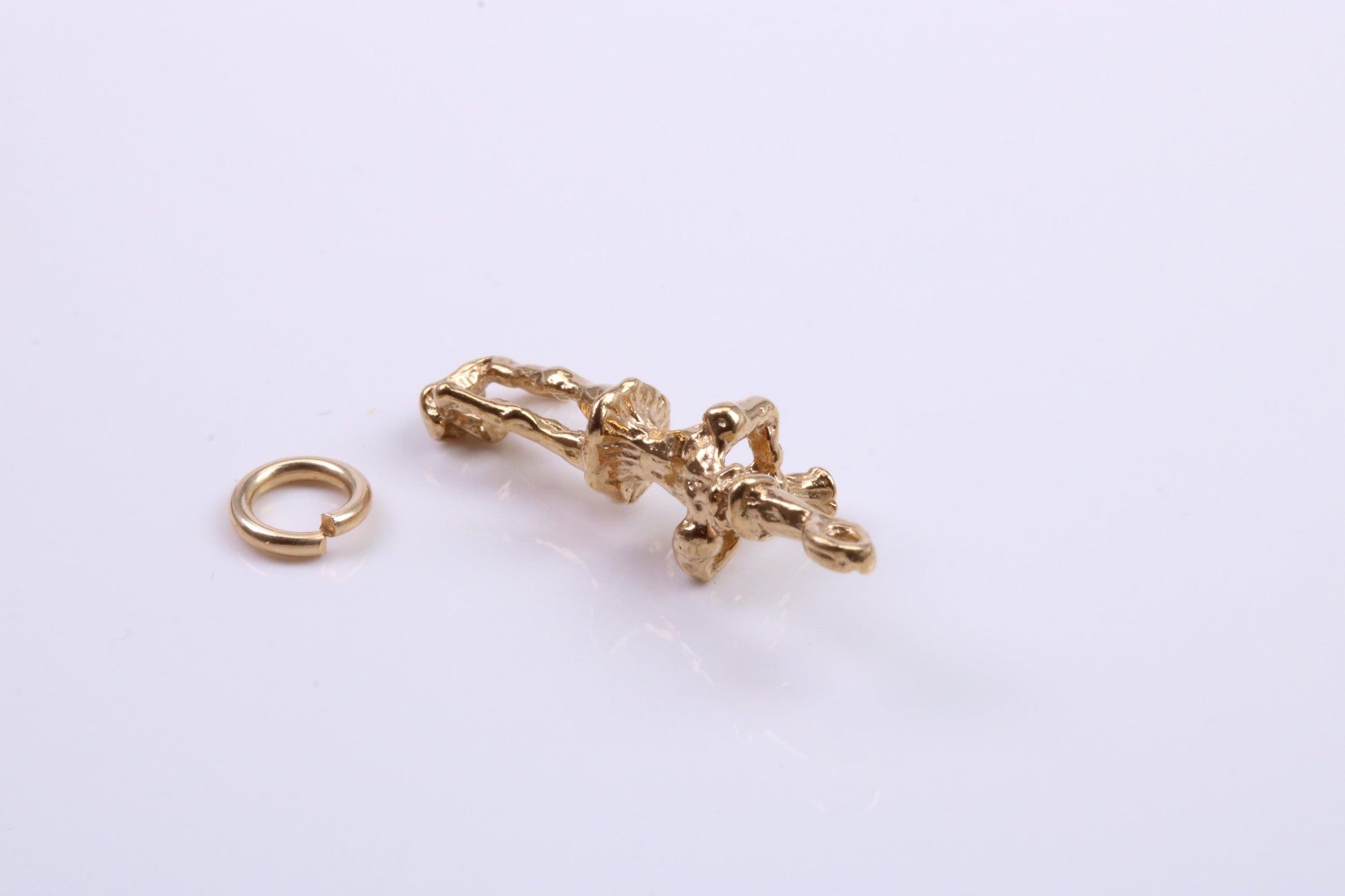 Pied Piper of Hamelin Charm, Traditional Charm, Made from Solid 9ct Yellow Gold, British Hallmarked, Complete with Attachment Link