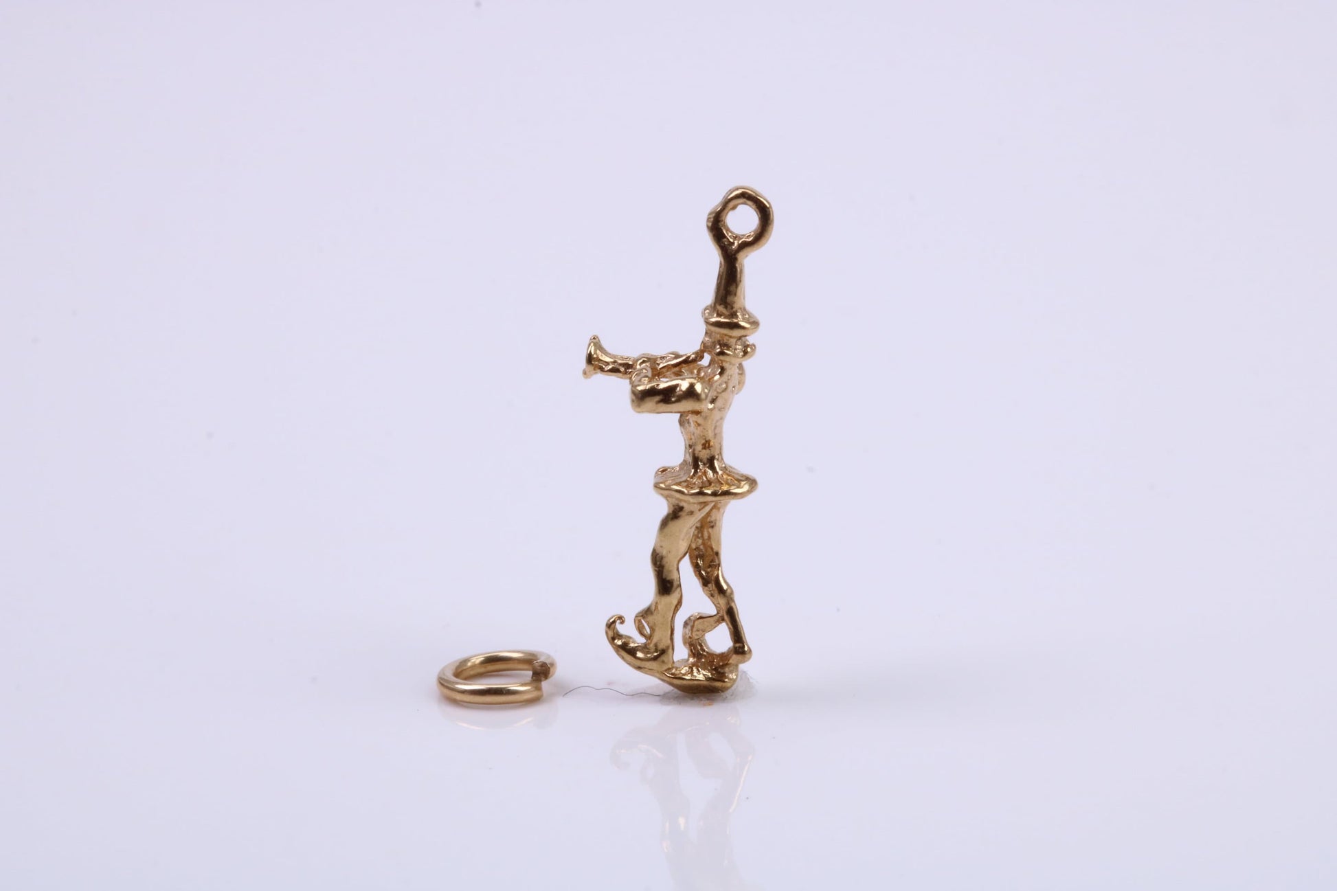 Pied Piper of Hamelin Charm, Traditional Charm, Made from Solid 9ct Yellow Gold, British Hallmarked, Complete with Attachment Link