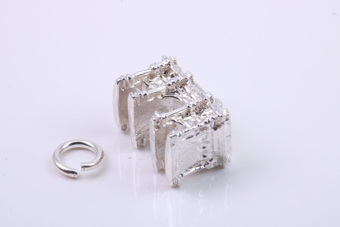 Iconic London Marble Arch Charm, Traditional Charm, Made from Solid 925 Grade Sterling Silver, Complete with Attachment Link