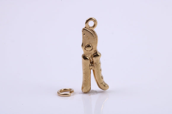 Garden Secateurs Charm, Traditional Charm, Made from Solid 9ct Yellow Gold, British Hallmarked, Complete with Attachment Link