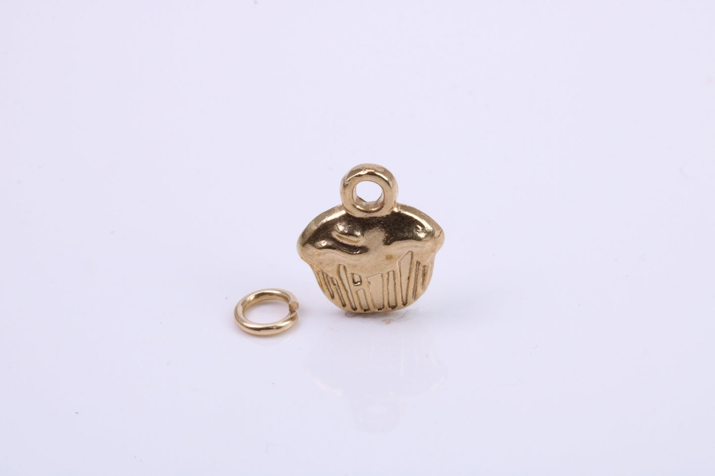 Cup Cake Charm, Traditional Charm, Made from Solid 9ct Yellow Gold, British Hallmarked, Complete with Attachment Link