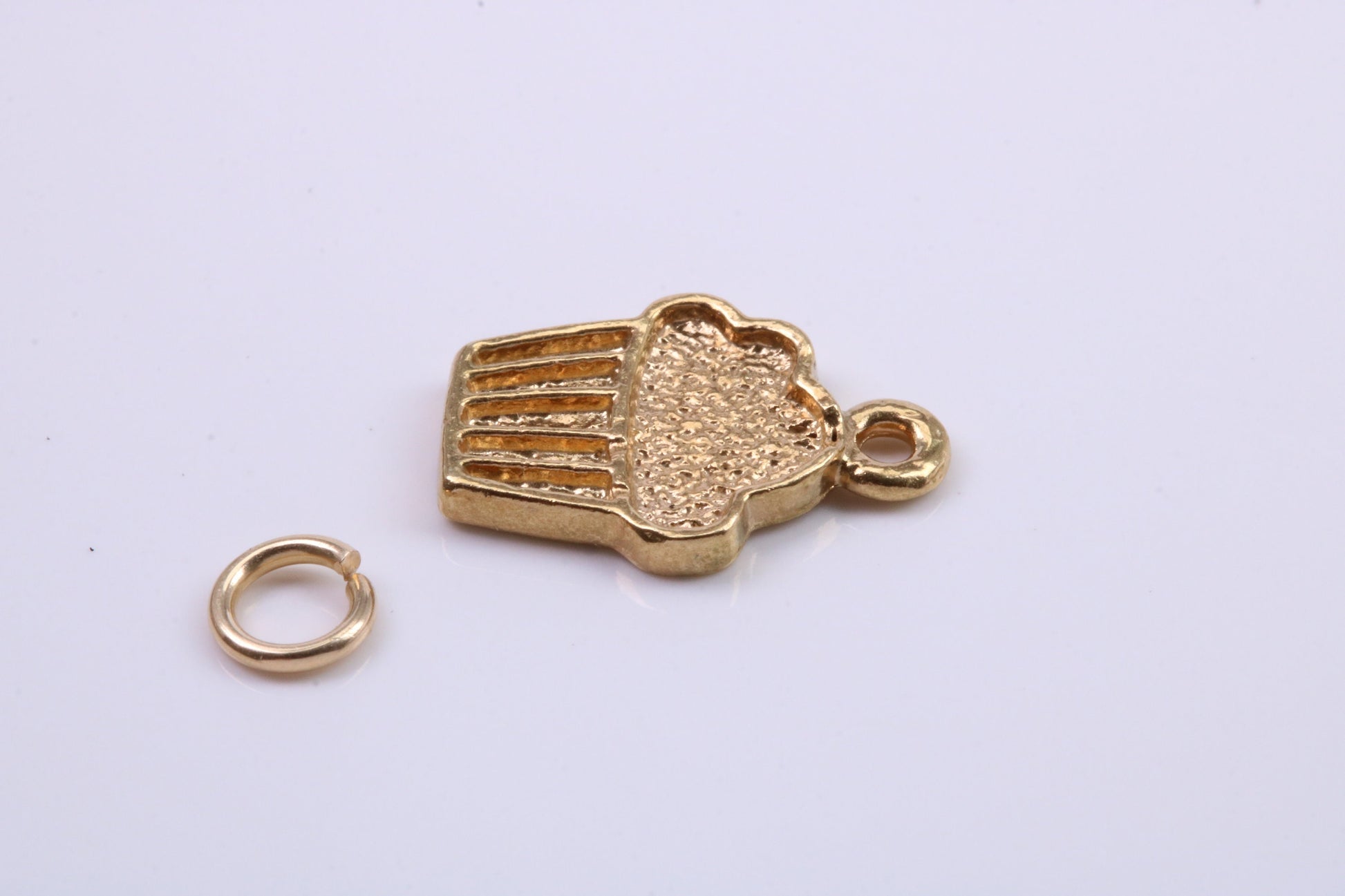 Cup Cake Charm, Traditional Charm, Made from Solid 9ct Yellow Gold, British Hallmarked, Complete with Attachment Link