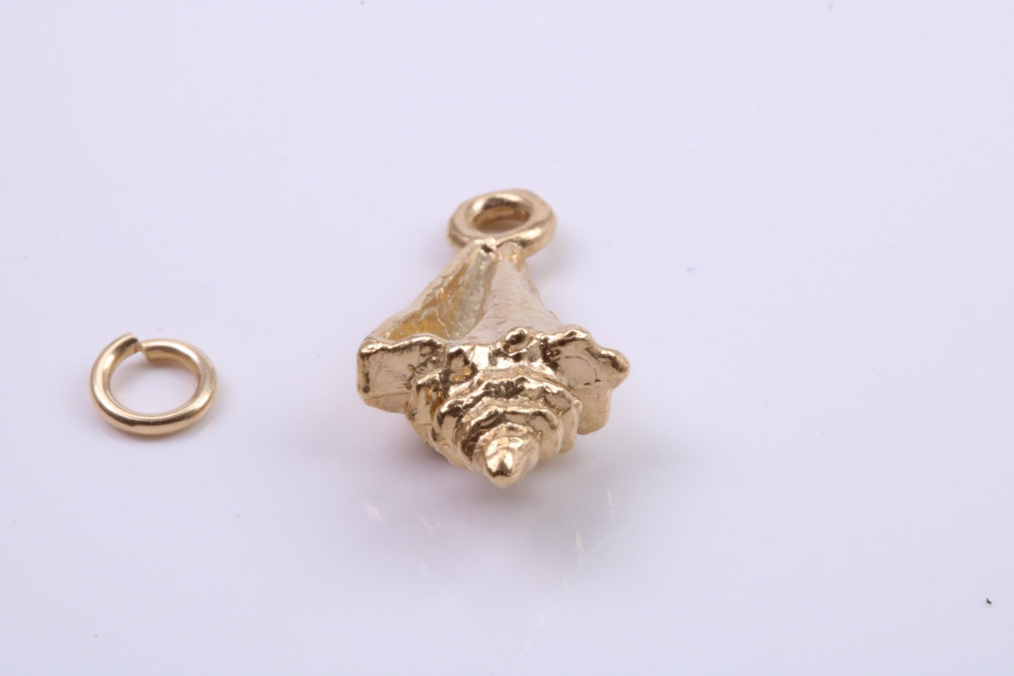 Sea Shell Charm, Traditional Charm, Made from Solid 9ct Yellow Gold, British Hallmarked, Complete with Attachment Link