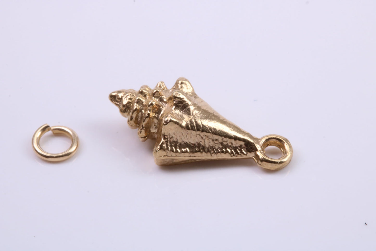 Sea Shell Charm, Traditional Charm, Made from Solid 9ct Yellow Gold, British Hallmarked, Complete with Attachment Link