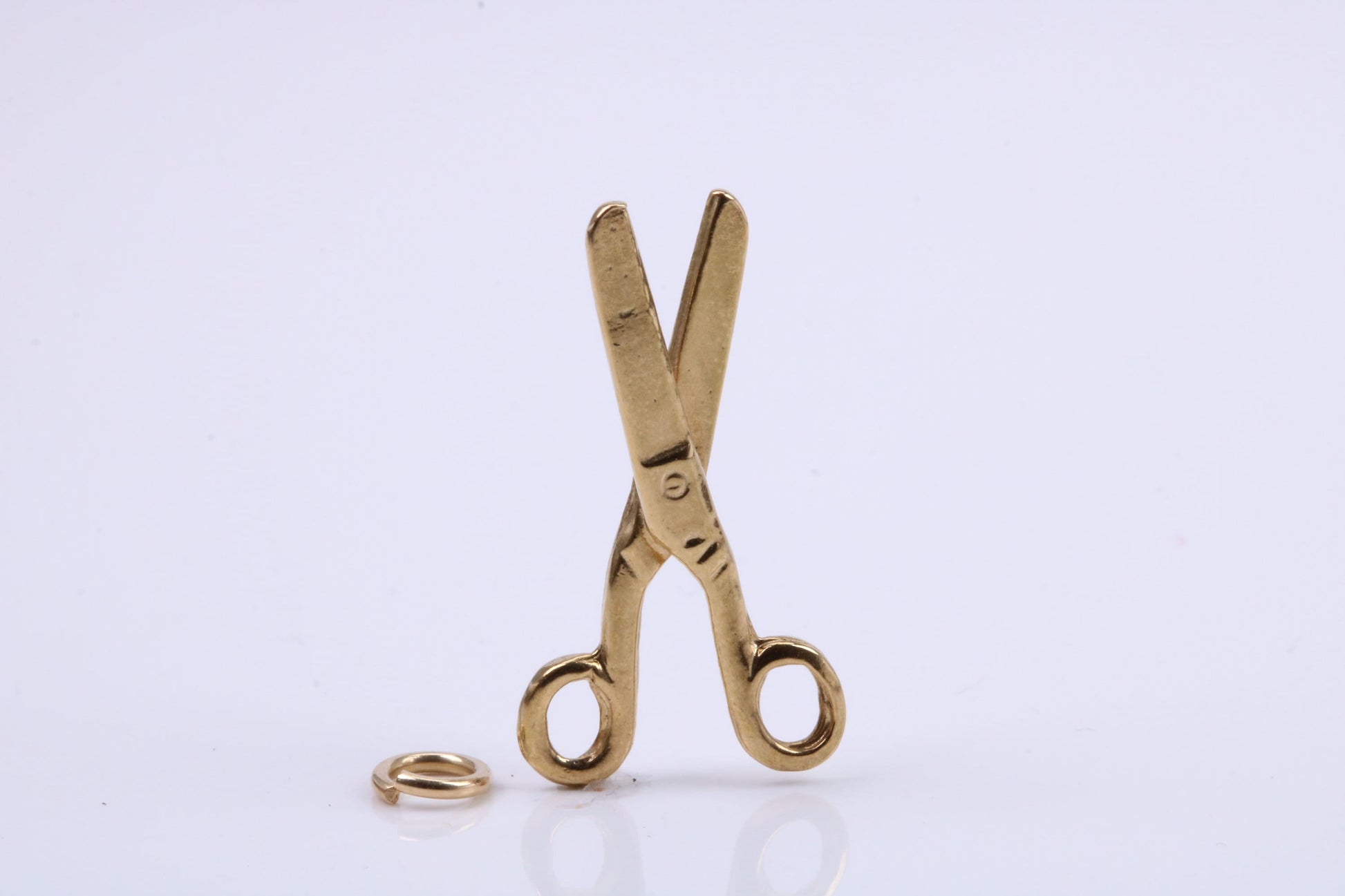 Scissor Charm, Traditional Charm, Made from Solid 9ct Yellow Gold, British Hallmarked, Complete with Attachment Link