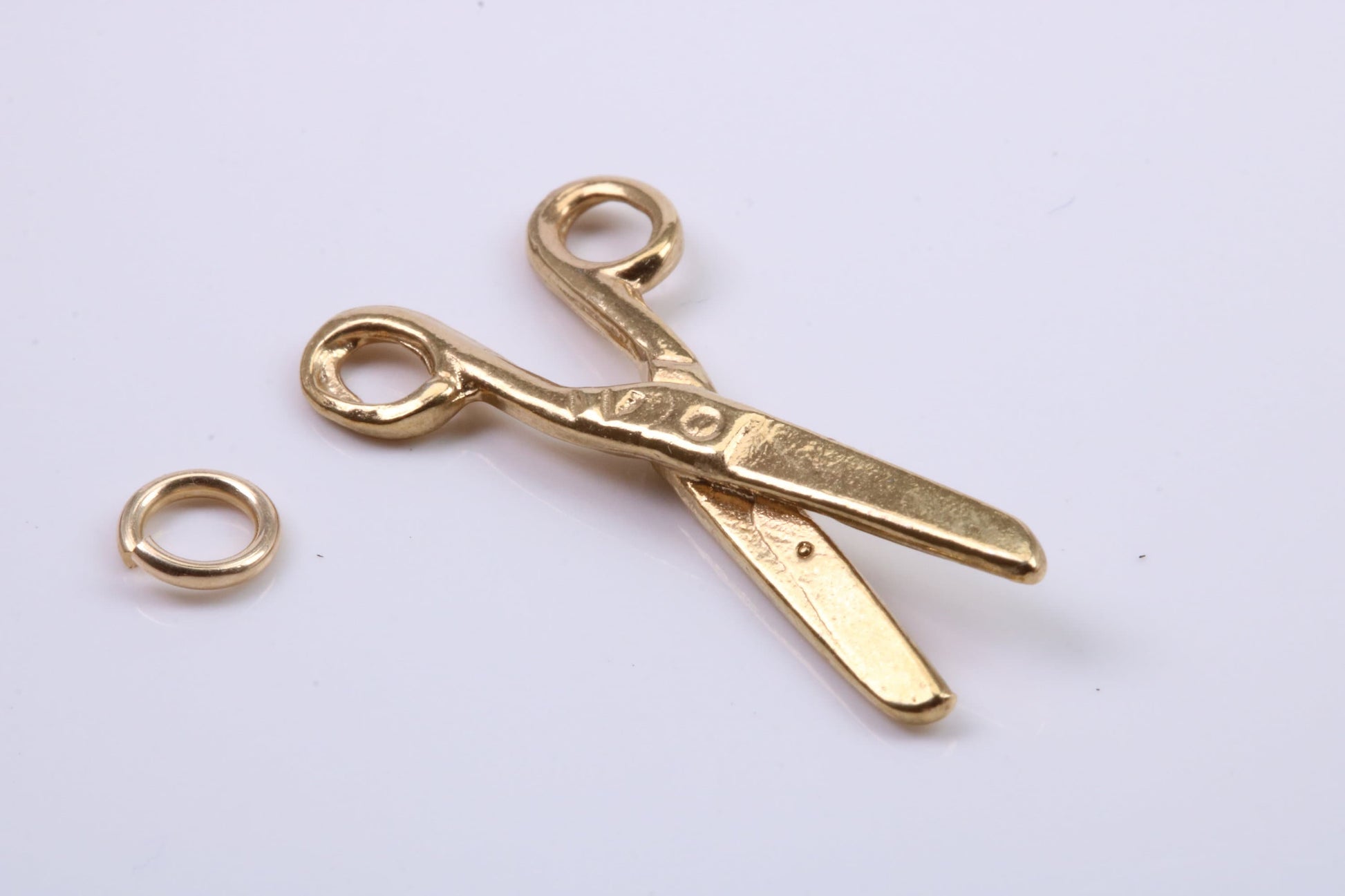 Scissor Charm, Traditional Charm, Made from Solid 9ct Yellow Gold, British Hallmarked, Complete with Attachment Link