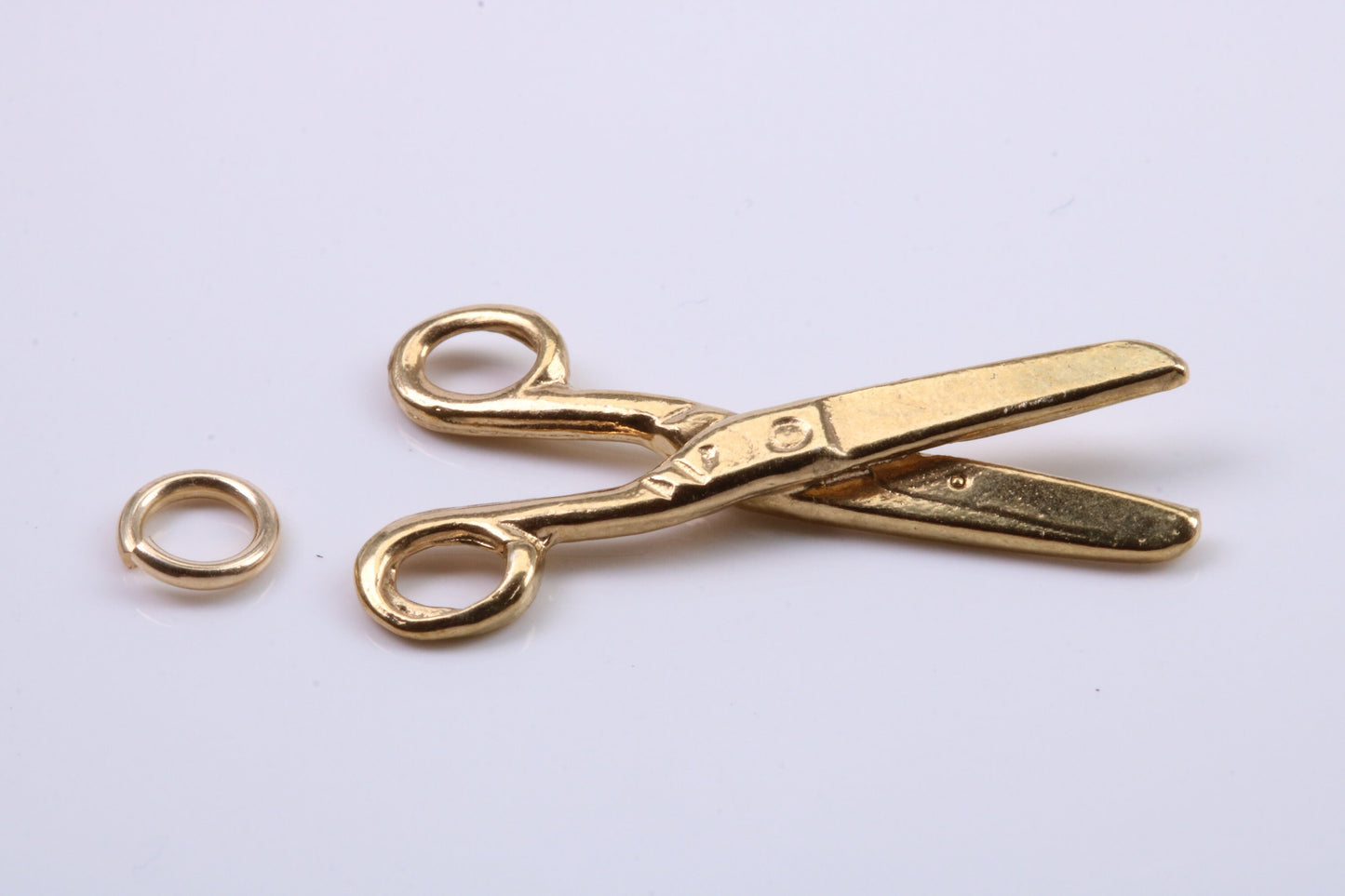 Scissor Charm, Traditional Charm, Made from Solid 9ct Yellow Gold, British Hallmarked, Complete with Attachment Link