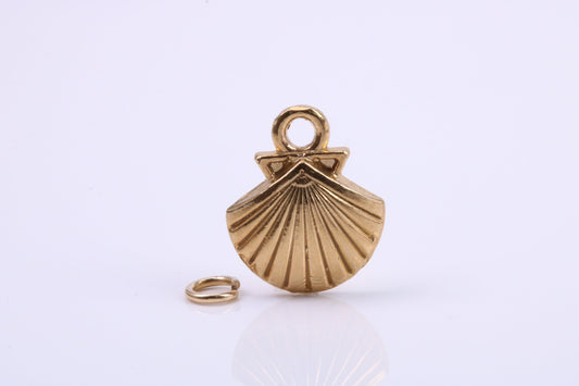 Sea Shell Charm, Traditional Charm, Made from Solid 9ct Yellow Gold, British Hallmarked, Complete with Attachment Link