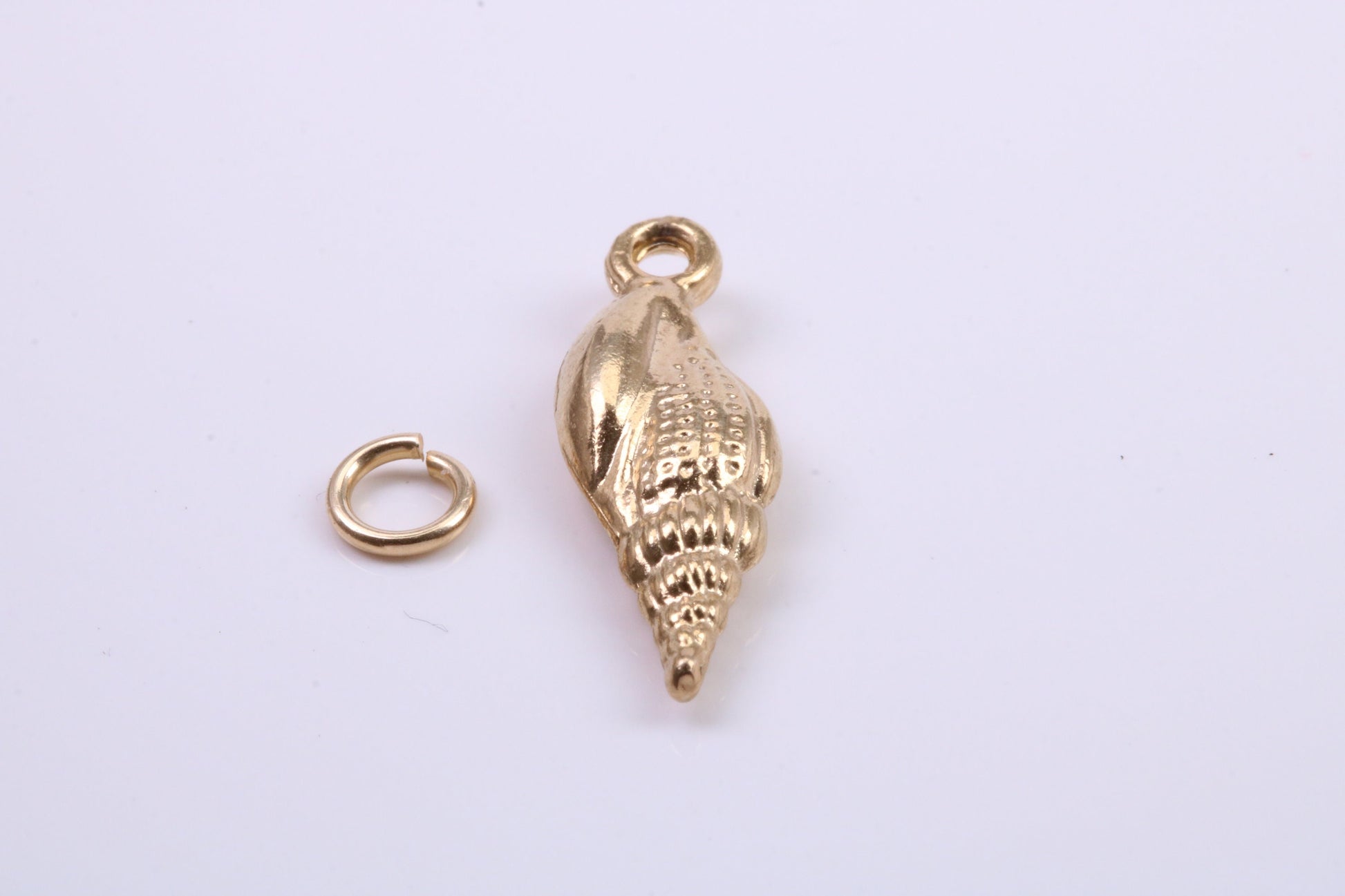 Sea Shell Charm, Traditional Charm, Made from Solid 9ct Yellow Gold, British Hallmarked, Complete with Attachment Link