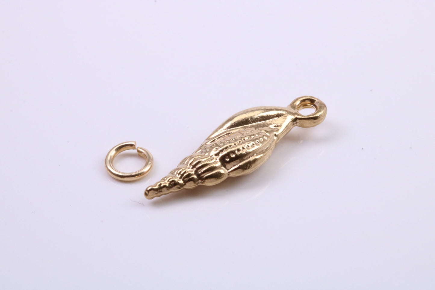 Sea Shell Charm, Traditional Charm, Made from Solid 9ct Yellow Gold, British Hallmarked, Complete with Attachment Link