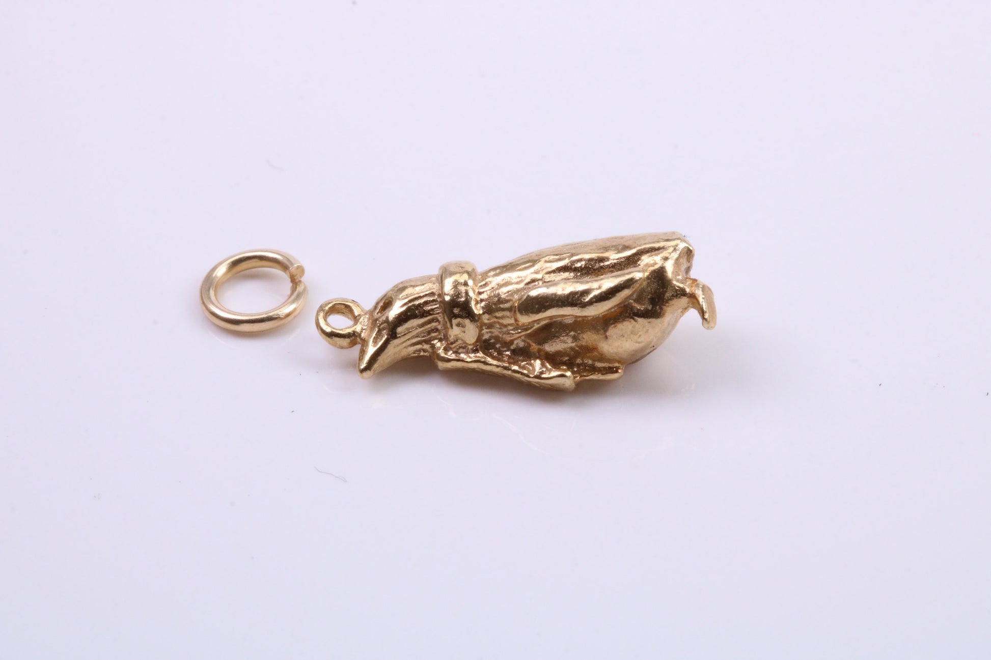 Penguin Charm, Traditional Charm, Made from Solid 9ct Yellow Gold, British Hallmarked, Complete with Attachment Link