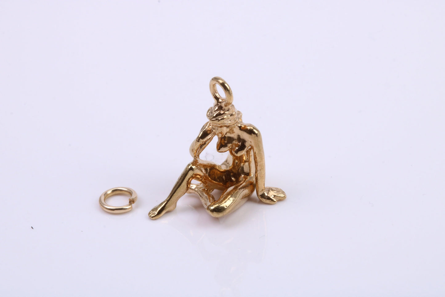 Virgo Zodiac Sign Charm, Traditional Charm, Made from Solid 9ct Yellow Gold, British Hallmarked, Complete with Attachment Link