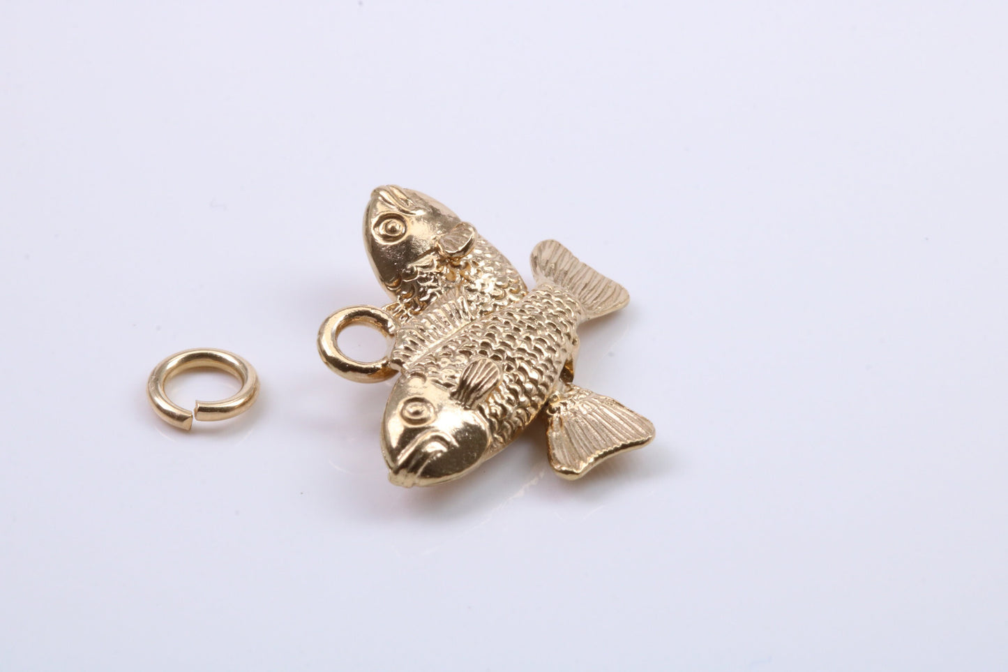 Pisces Zodiac Sign Charm, Traditional Charm, Made from Solid 9ct Yellow Gold, British Hallmarked, Complete with Attachment Link