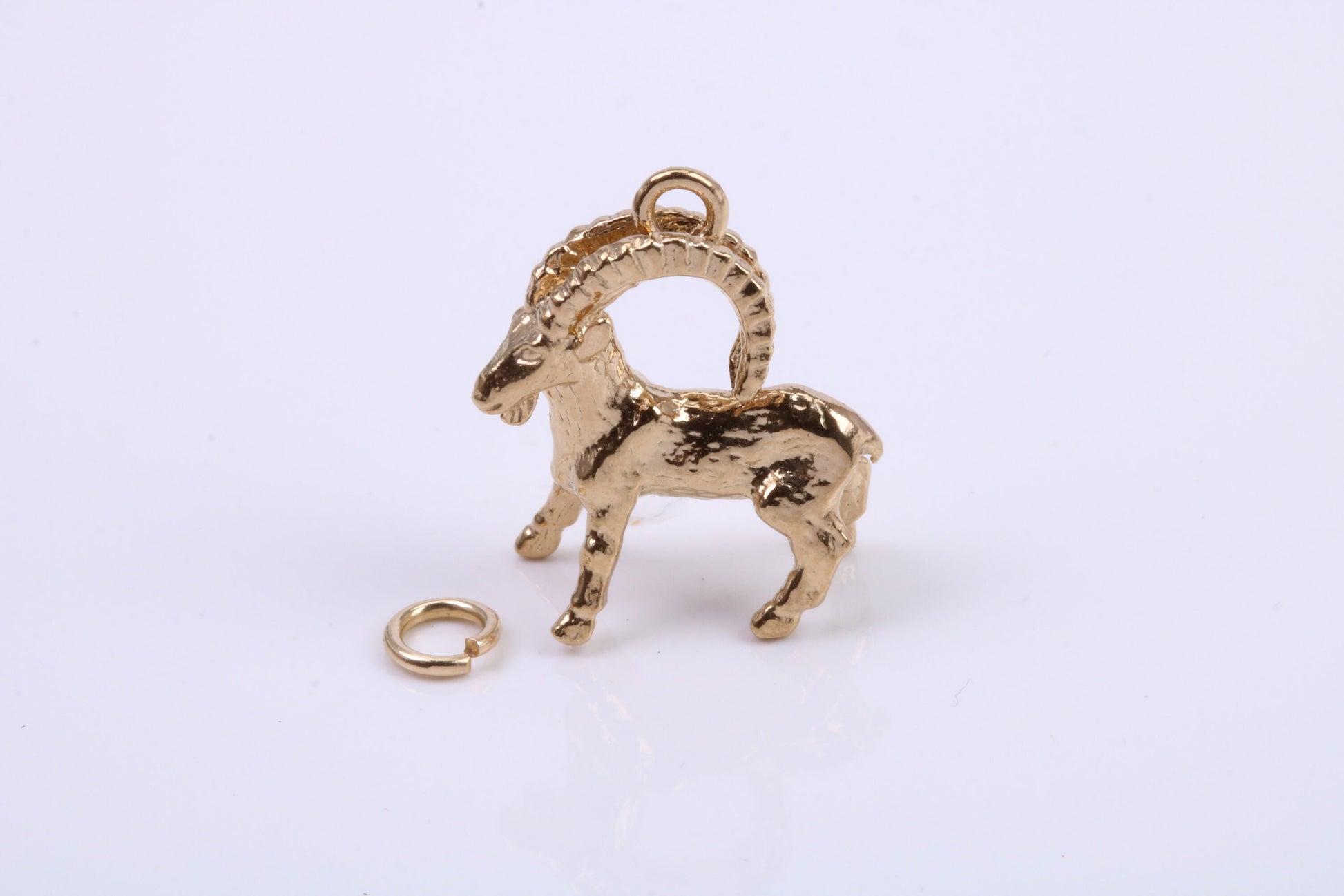 Capricorn Zodiac Sign Charm, Traditional Charm, Made from Solid 9ct Yellow Gold, British Hallmarked, Complete with Attachment Link