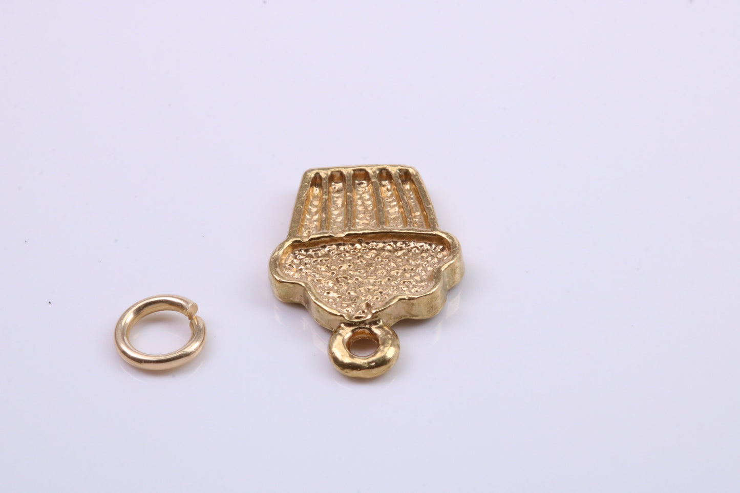 Cup Cake Charm, Traditional Charm, Made from Solid 9ct Yellow Gold, British Hallmarked, Complete with Attachment Link