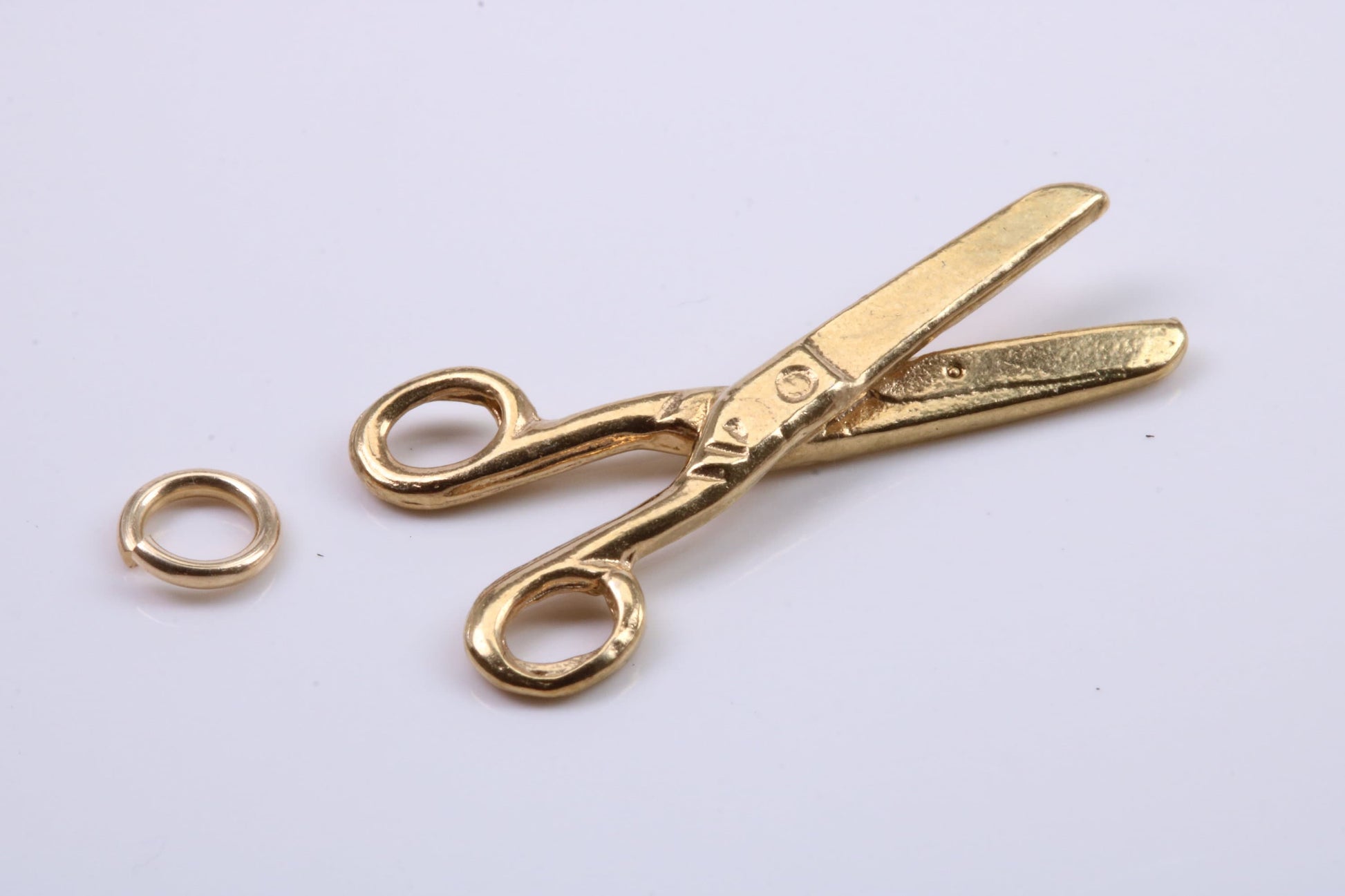 Scissor Charm, Traditional Charm, Made from Solid 9ct Yellow Gold, British Hallmarked, Complete with Attachment Link